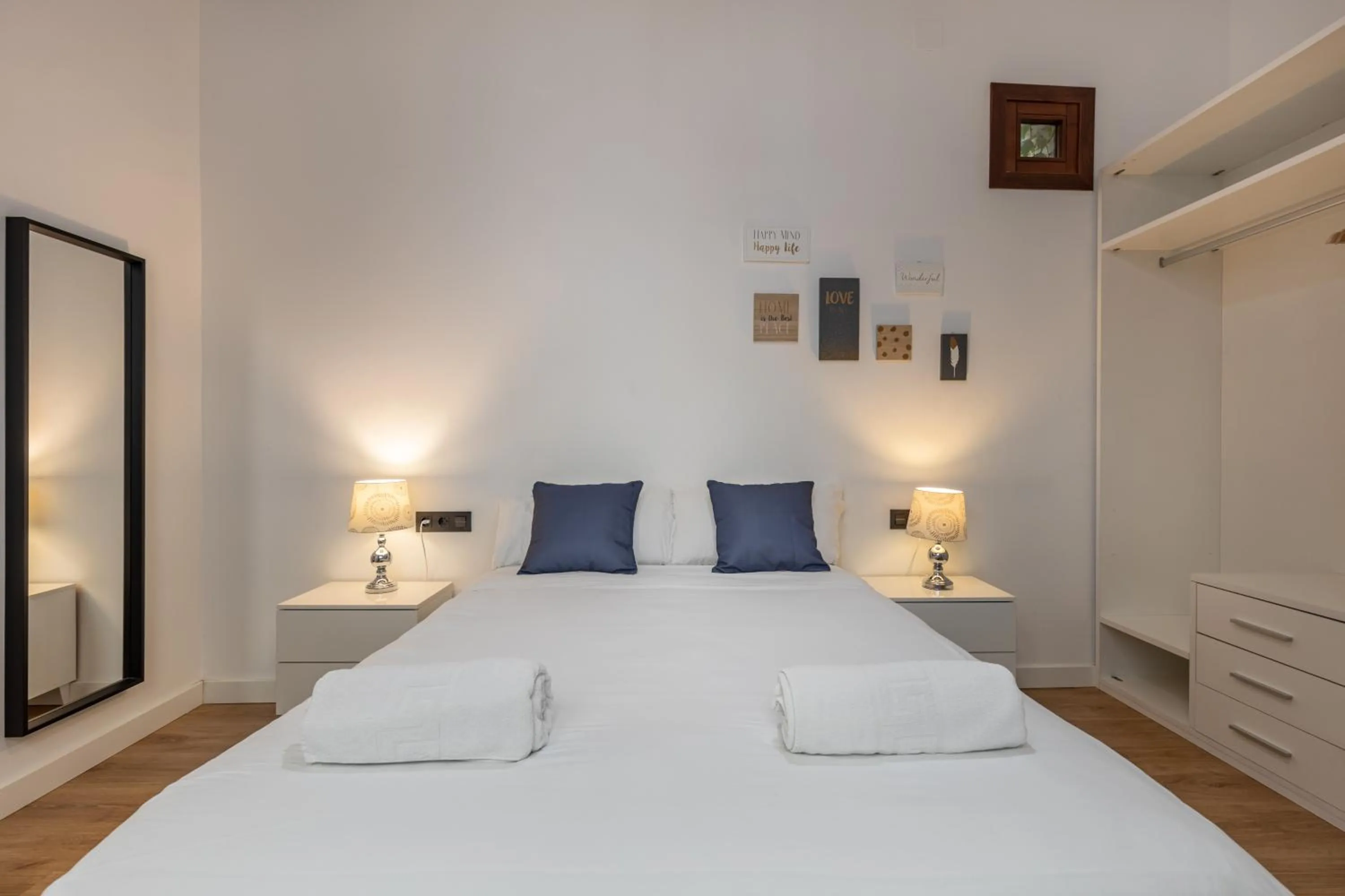 Bedroom, Bed in Apartamentos Granada Deluxe 3000