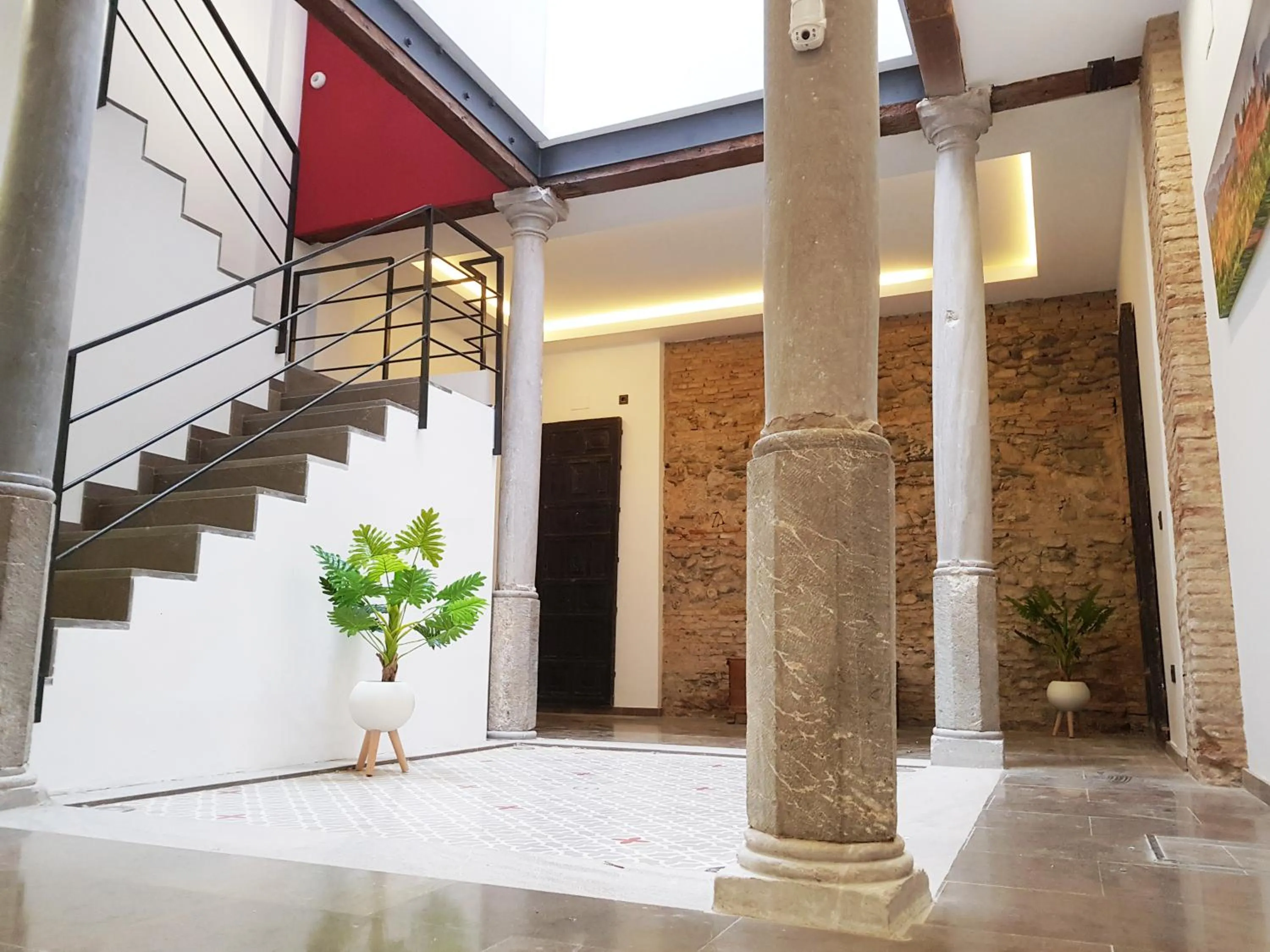 Property building in Apartamentos Granada Deluxe 3000