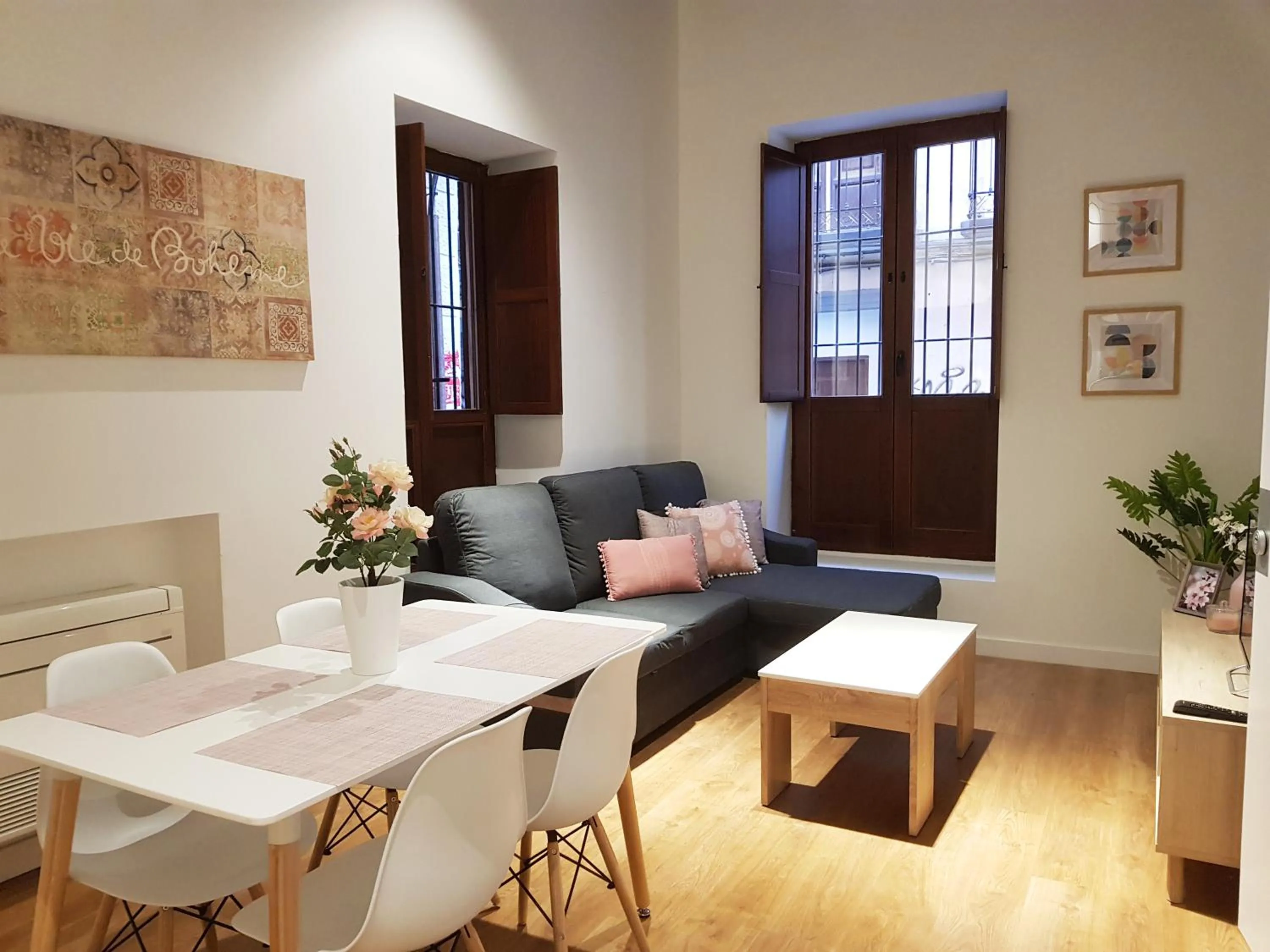 Living room in Apartamentos Granada Deluxe 3000