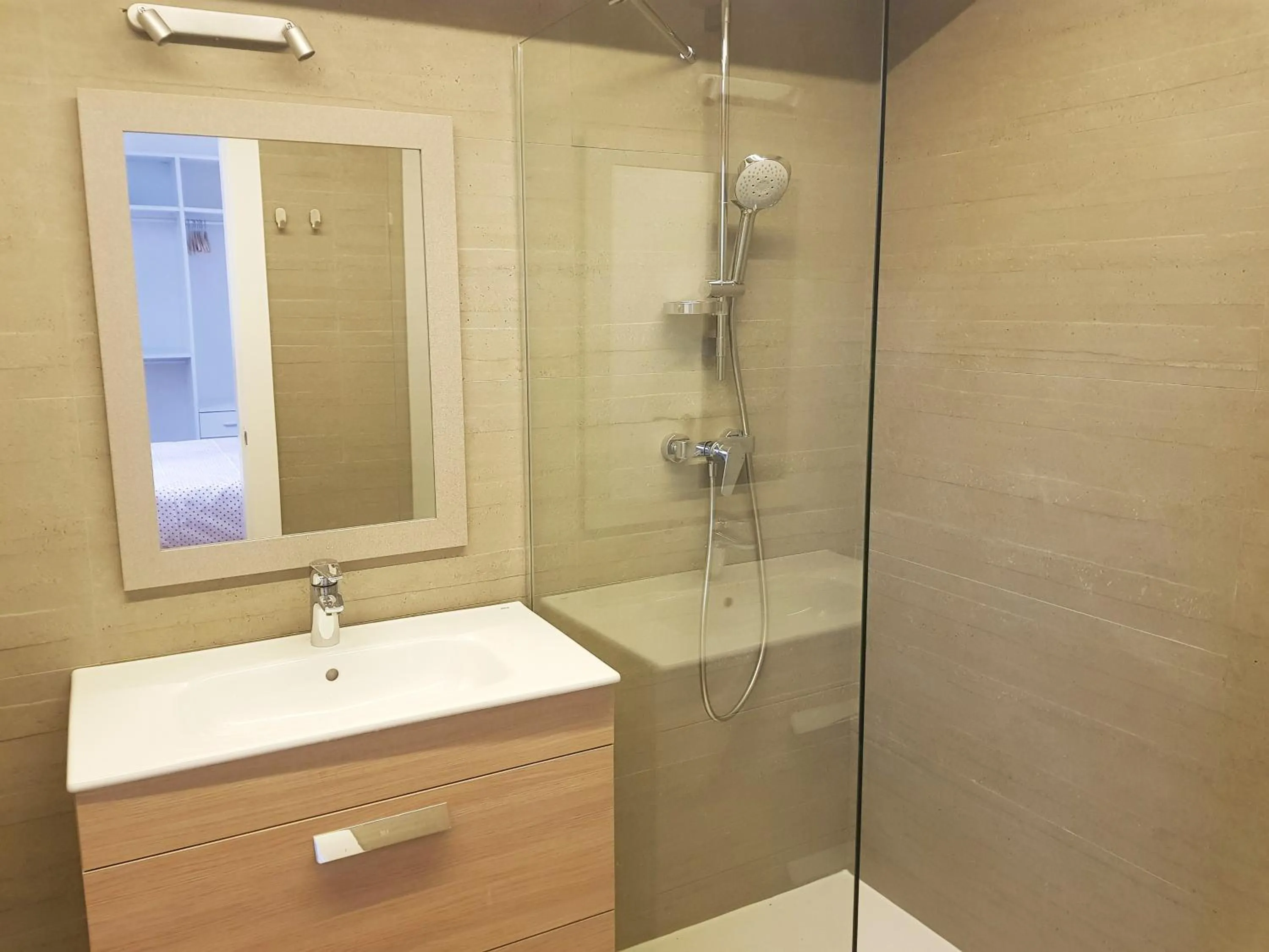 Bathroom in Apartamentos Granada Deluxe 3000