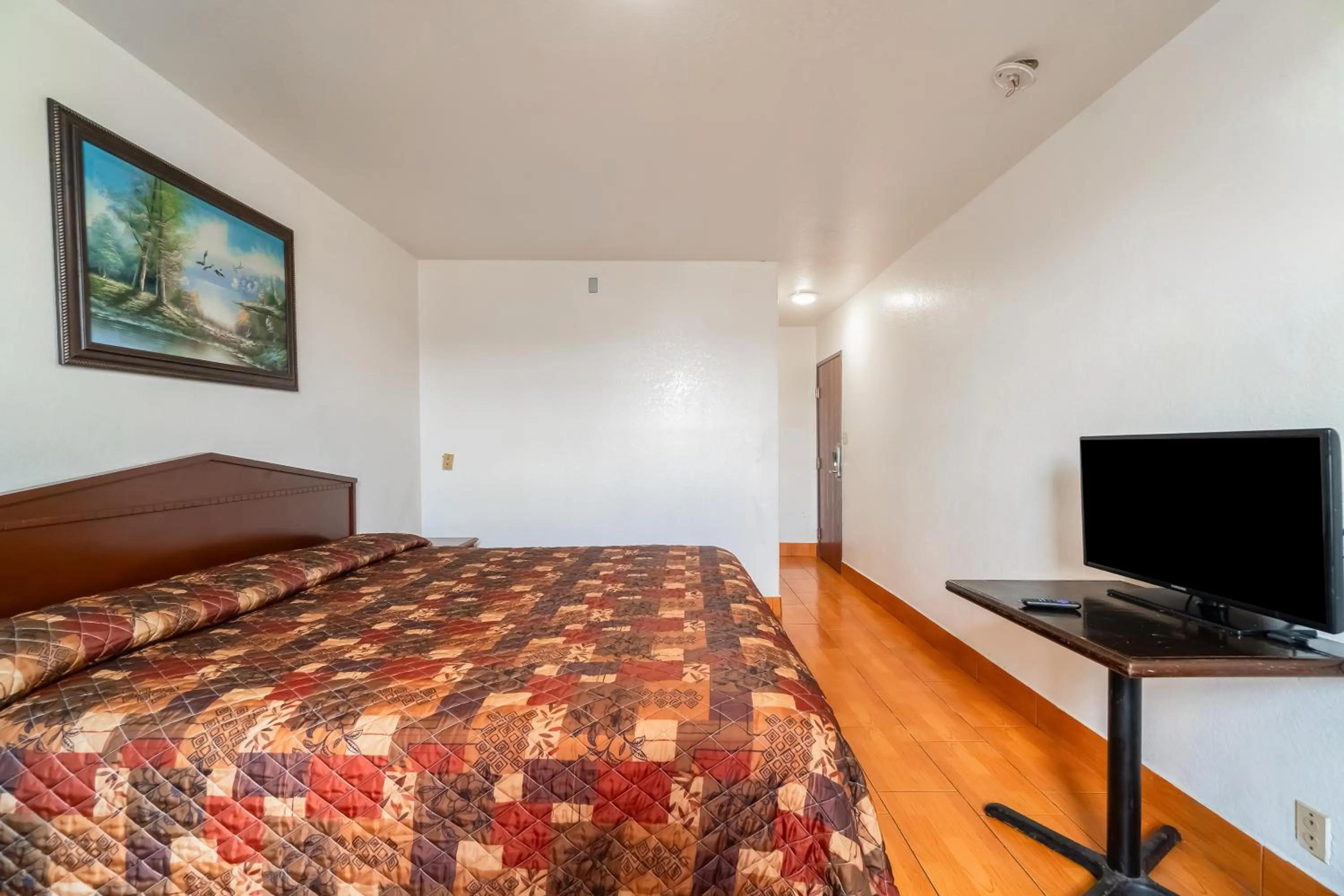 Bedroom, Bed in Hotel O Colonial Inn Brownsville Tx