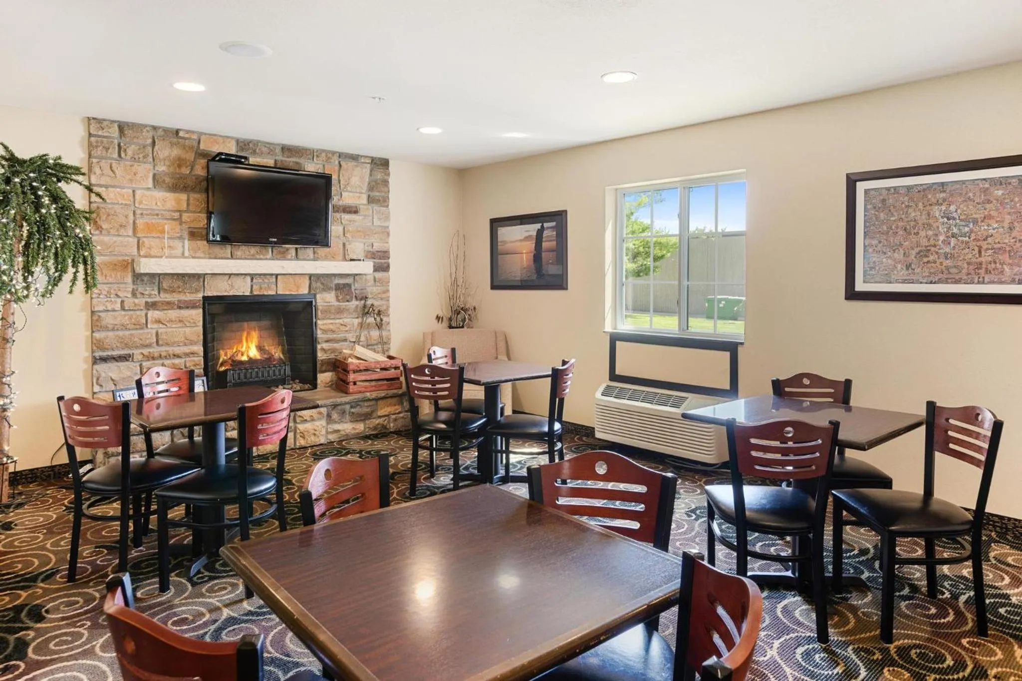 Lobby or reception in Cobblestone Hotel & Suites - Knoxville
