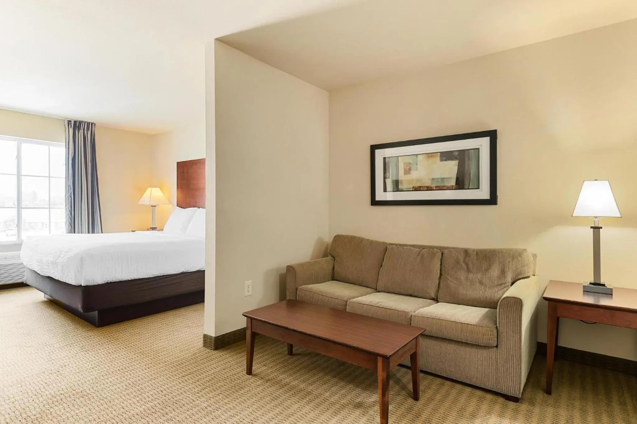 King Suite in Cobblestone Hotel & Suites - Knoxville King Suite in Cobblestone Hotel & Suites - Knoxville