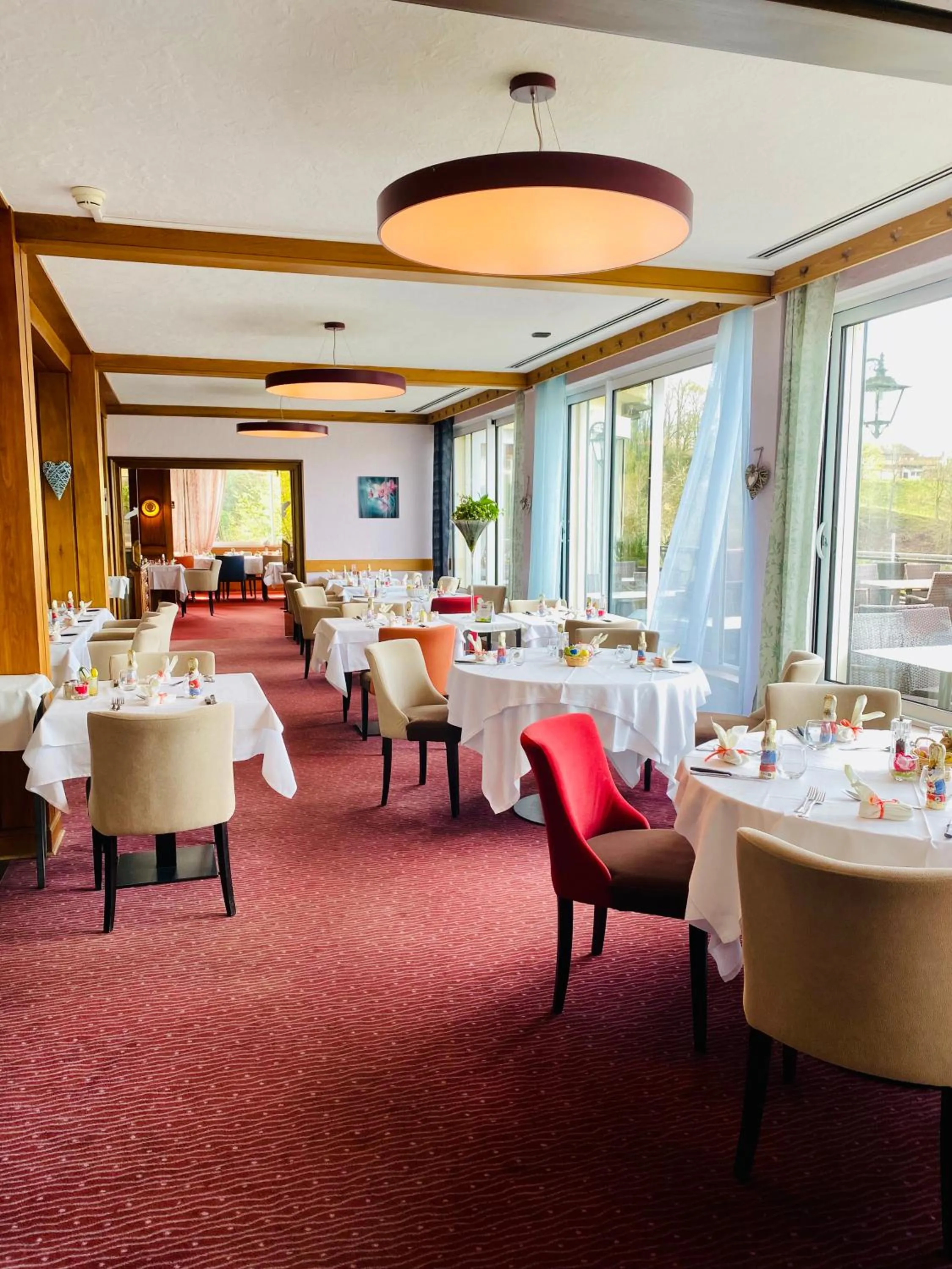 Restaurant/places to eat in Logis Hôtel-Restaurant Aux Trois Roses