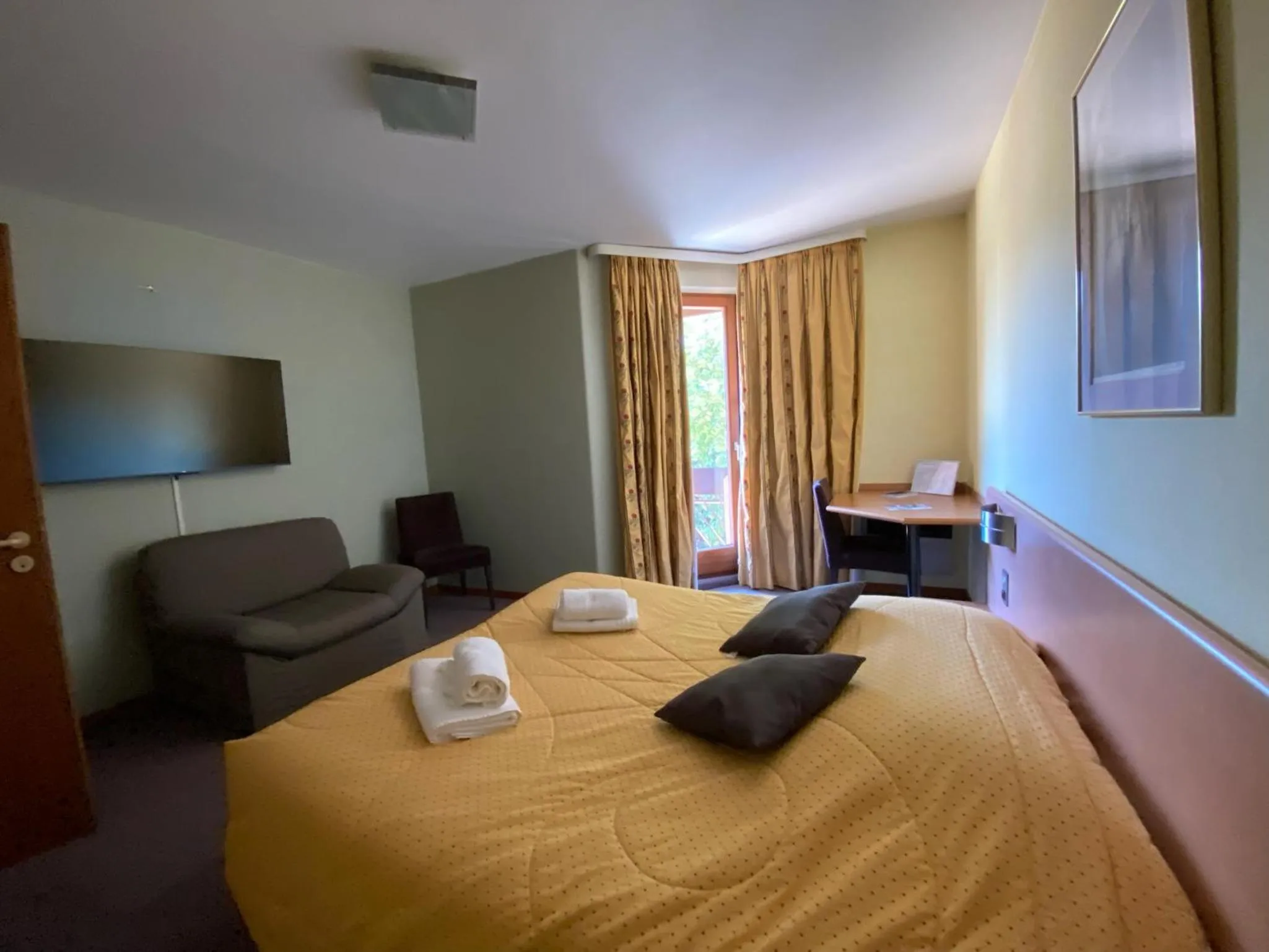 Bed in Le Rosenmeer - Hotel Restaurant, au coeur de la route des vins d'Alsace