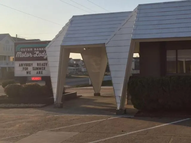 Facade/entrance in Outer Banks Motor Lodge