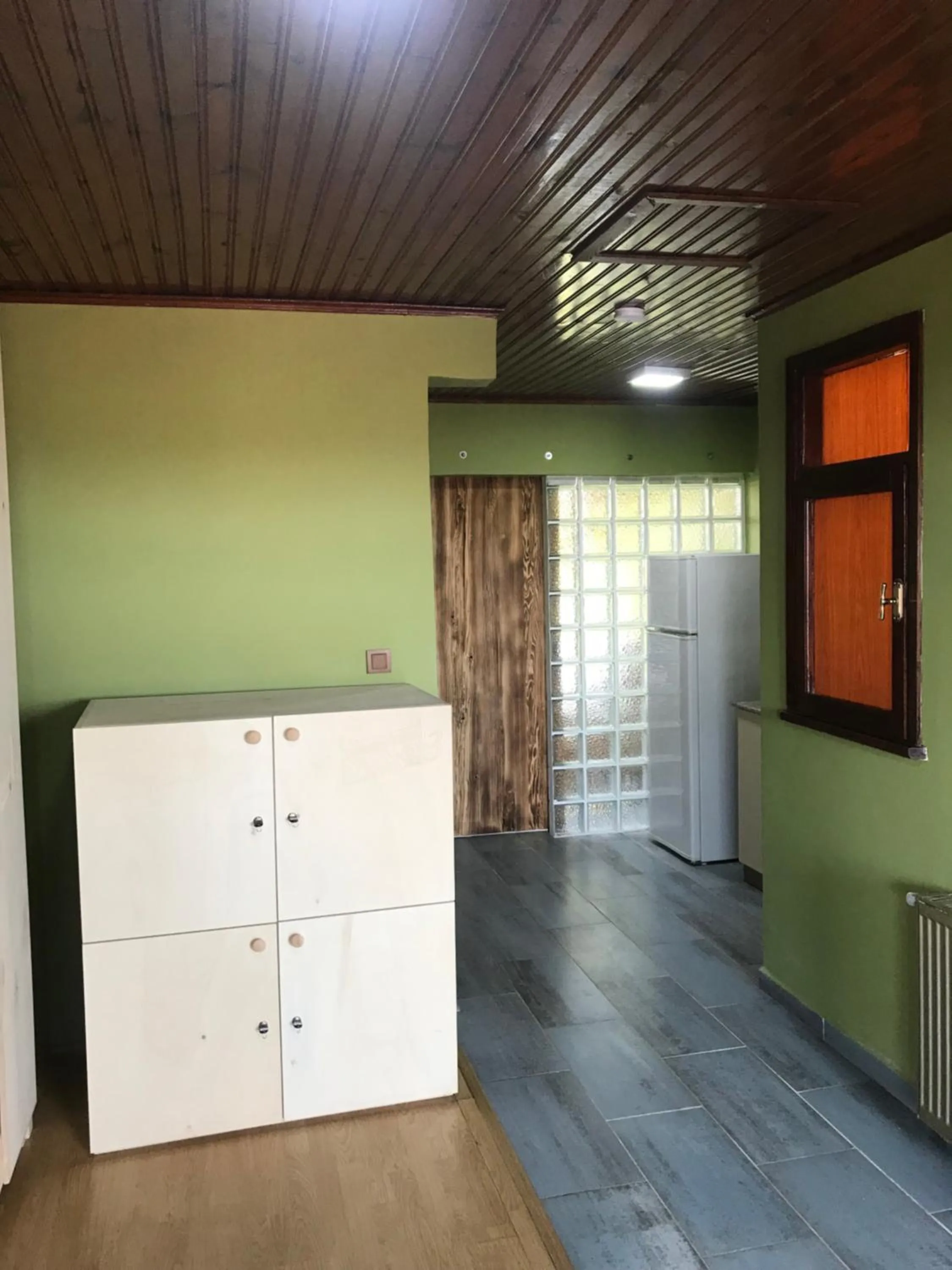 wardrobe in YOLO Hostel