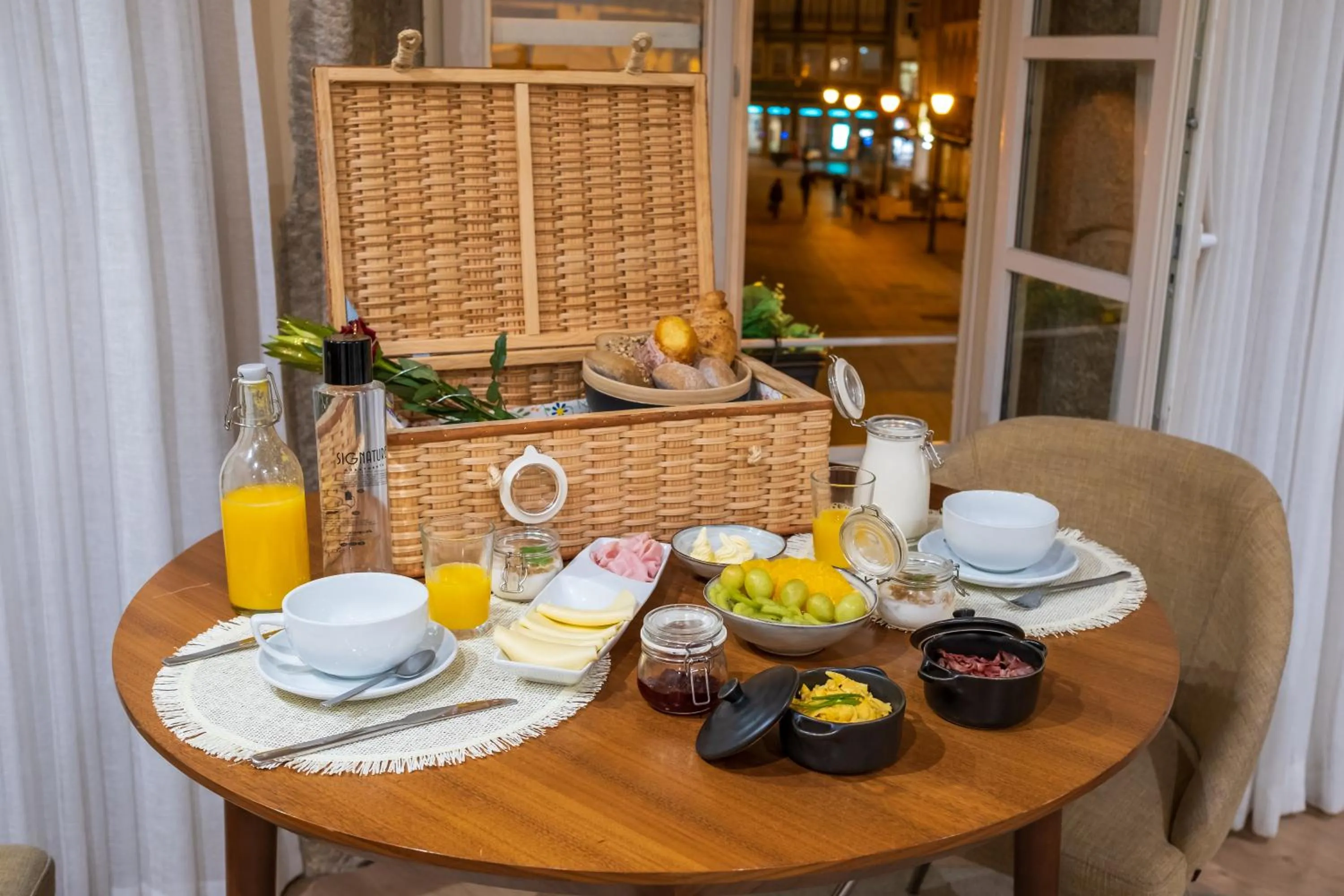 Breakfast in Signature Apartments Santa Catarina