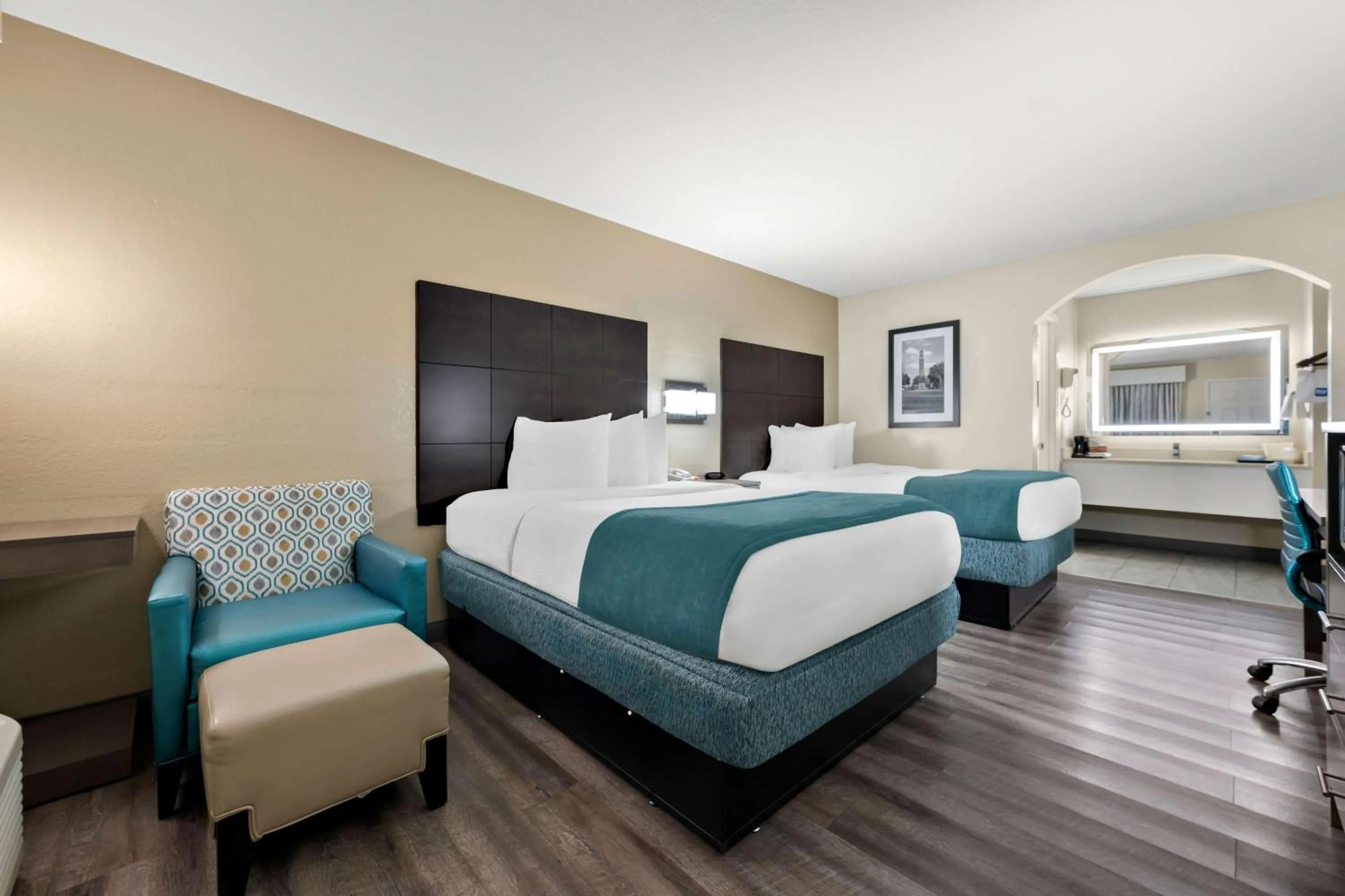 Bedroom, Bed in Best Western Catalina Inn