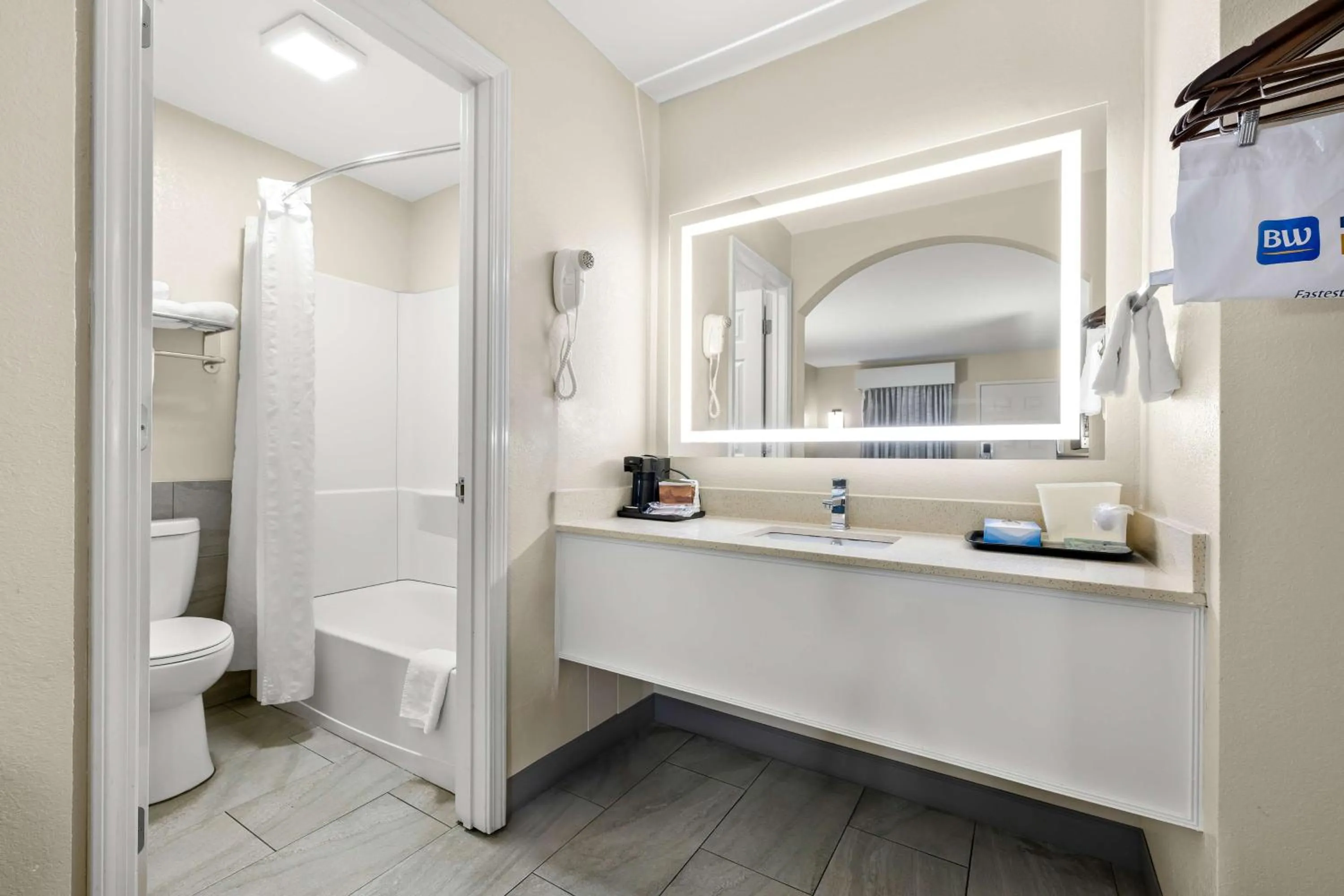 Bathroom in Best Western Catalina Inn