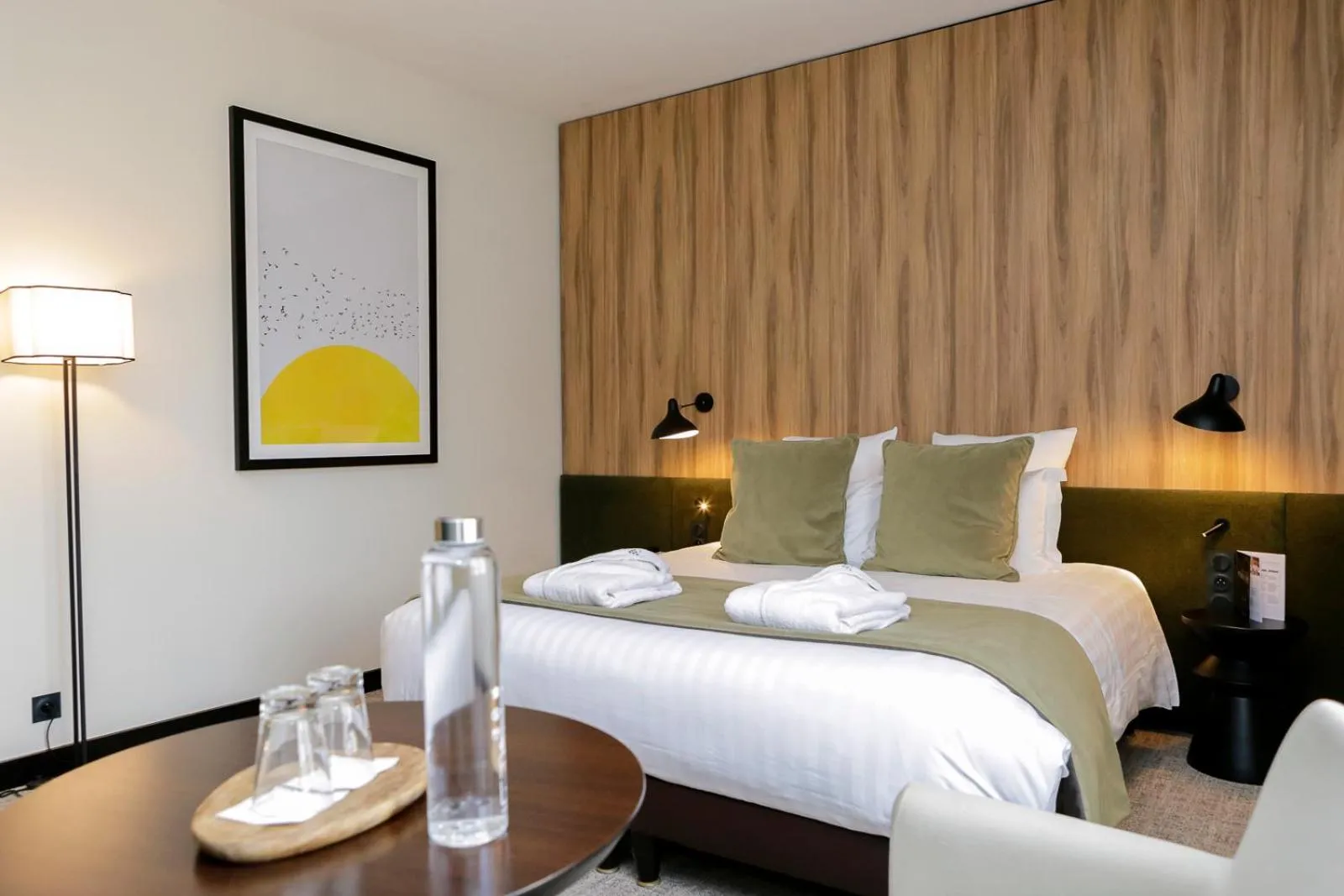 Bed in Le Richebourg Hôtel, Restaurant & Spa