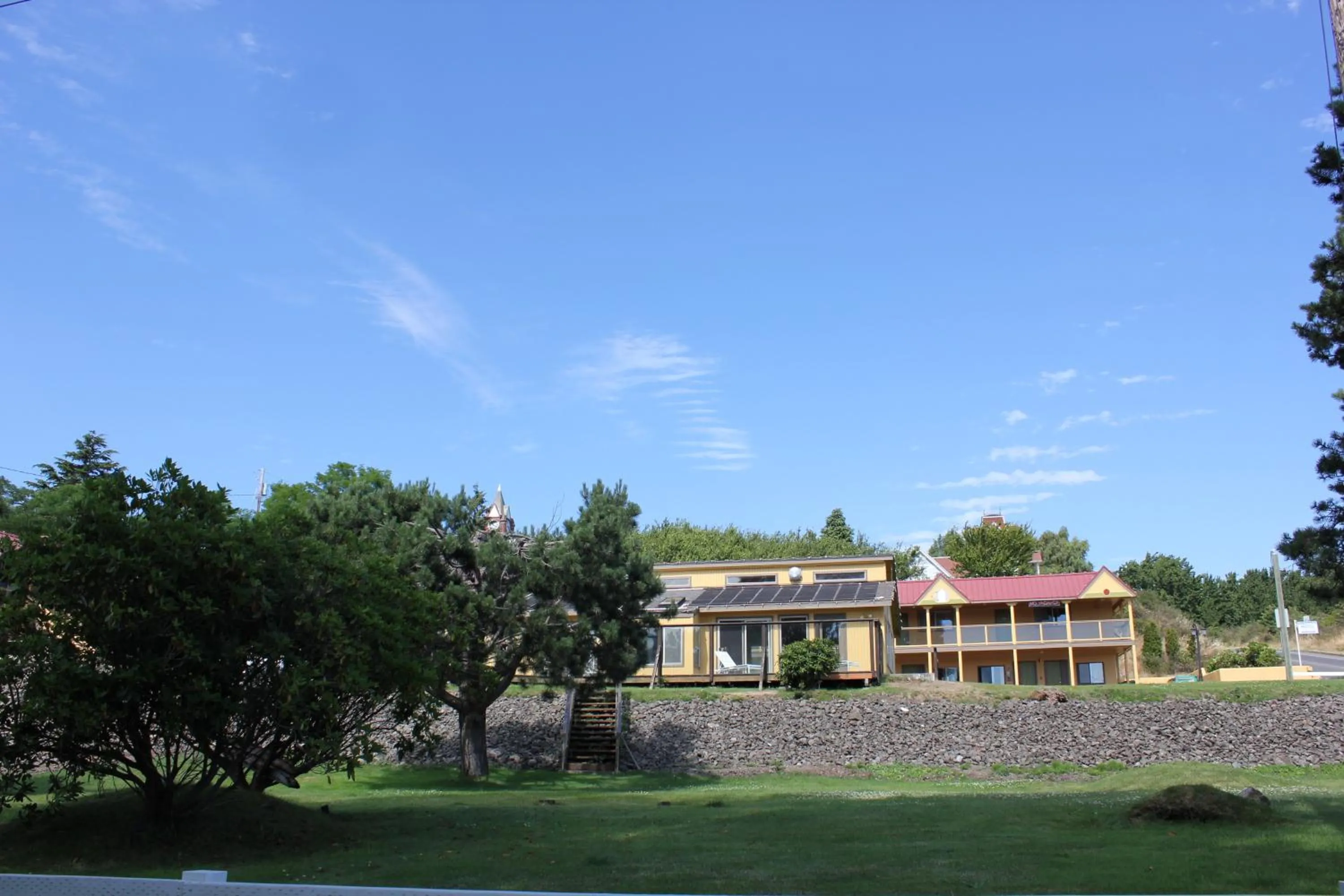Property building in Port Townsend Inn