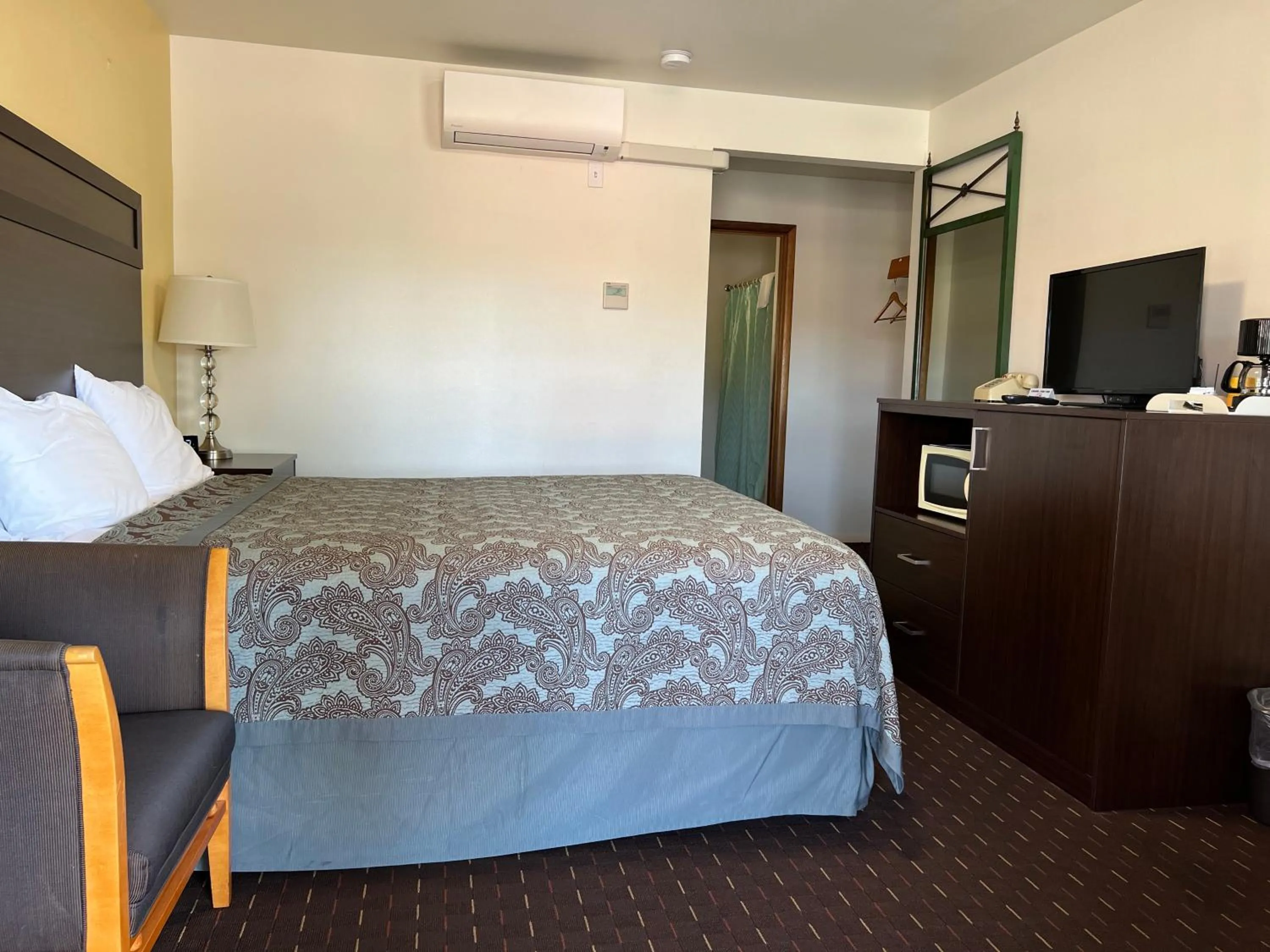 Bedroom, Bed in Port Townsend Inn