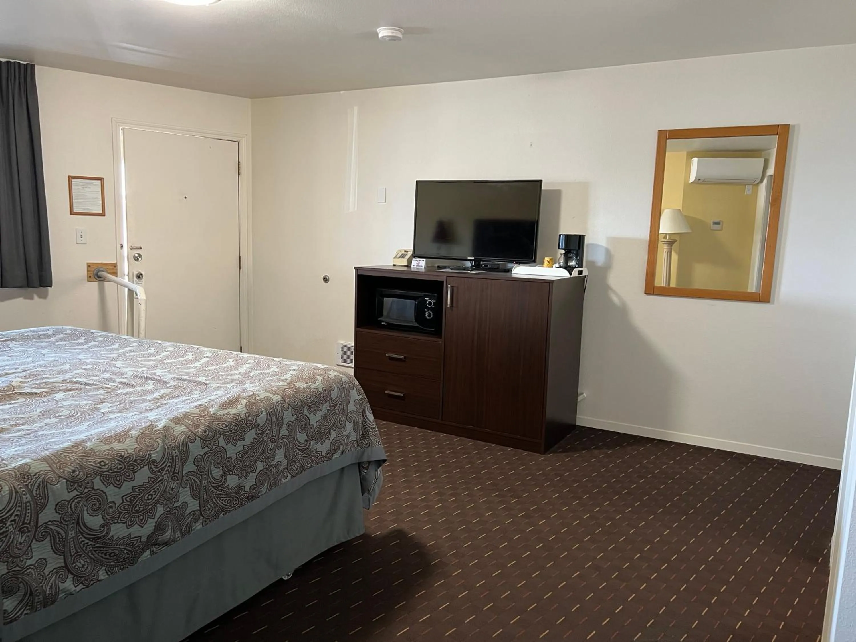 TV and multimedia, Bed in Port Townsend Inn