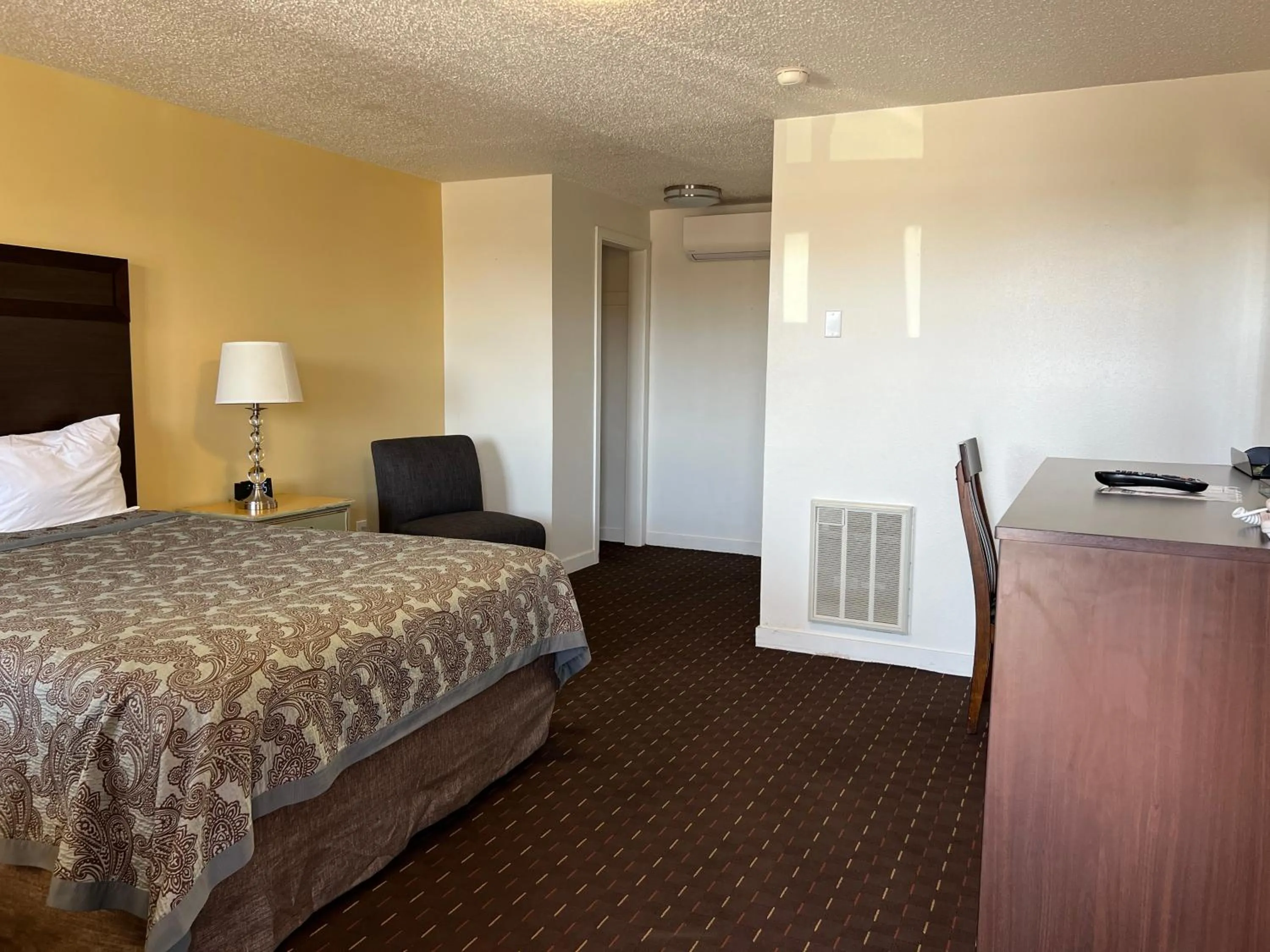 Bedroom, Bed in Port Townsend Inn