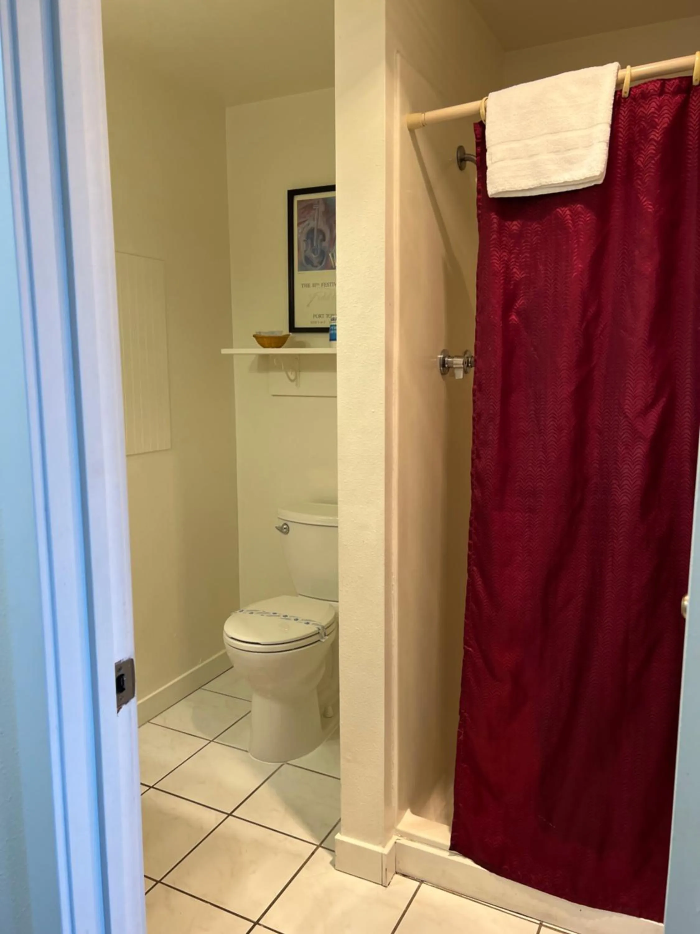 Bathroom in Port Townsend Inn