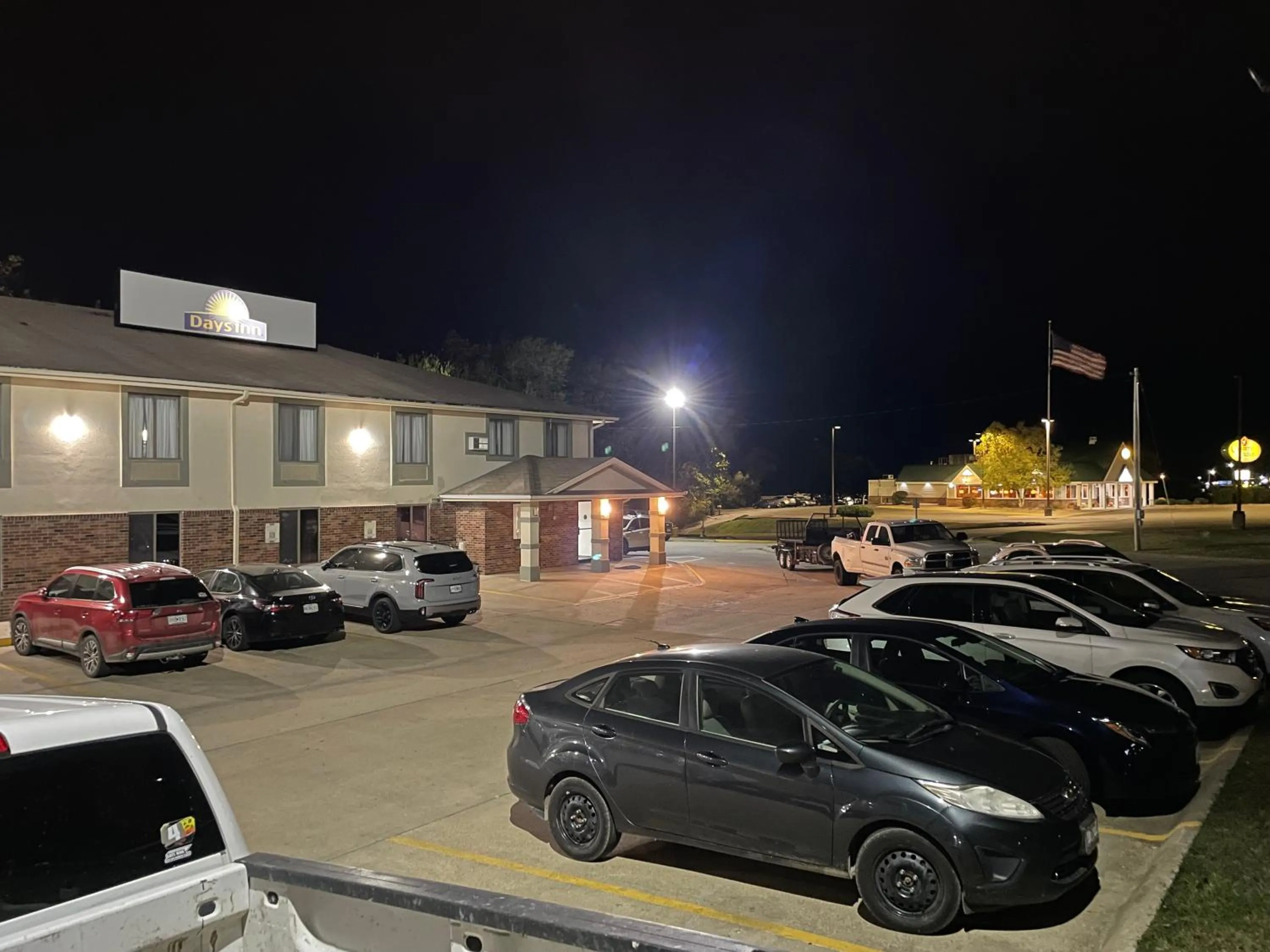 Parking in Days Inn by Wyndham Warrensburg