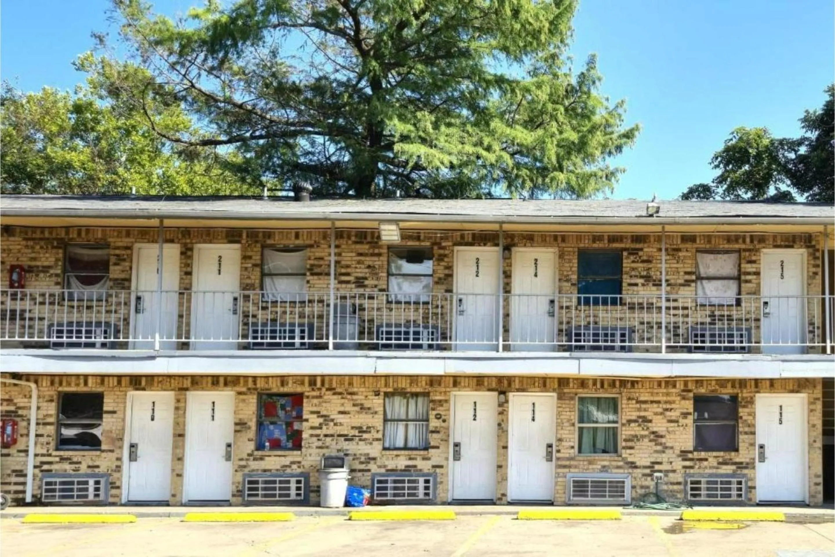 Property building in Mi Amor Inn & Suites by Hotel O Dallas Tx Hwy 352