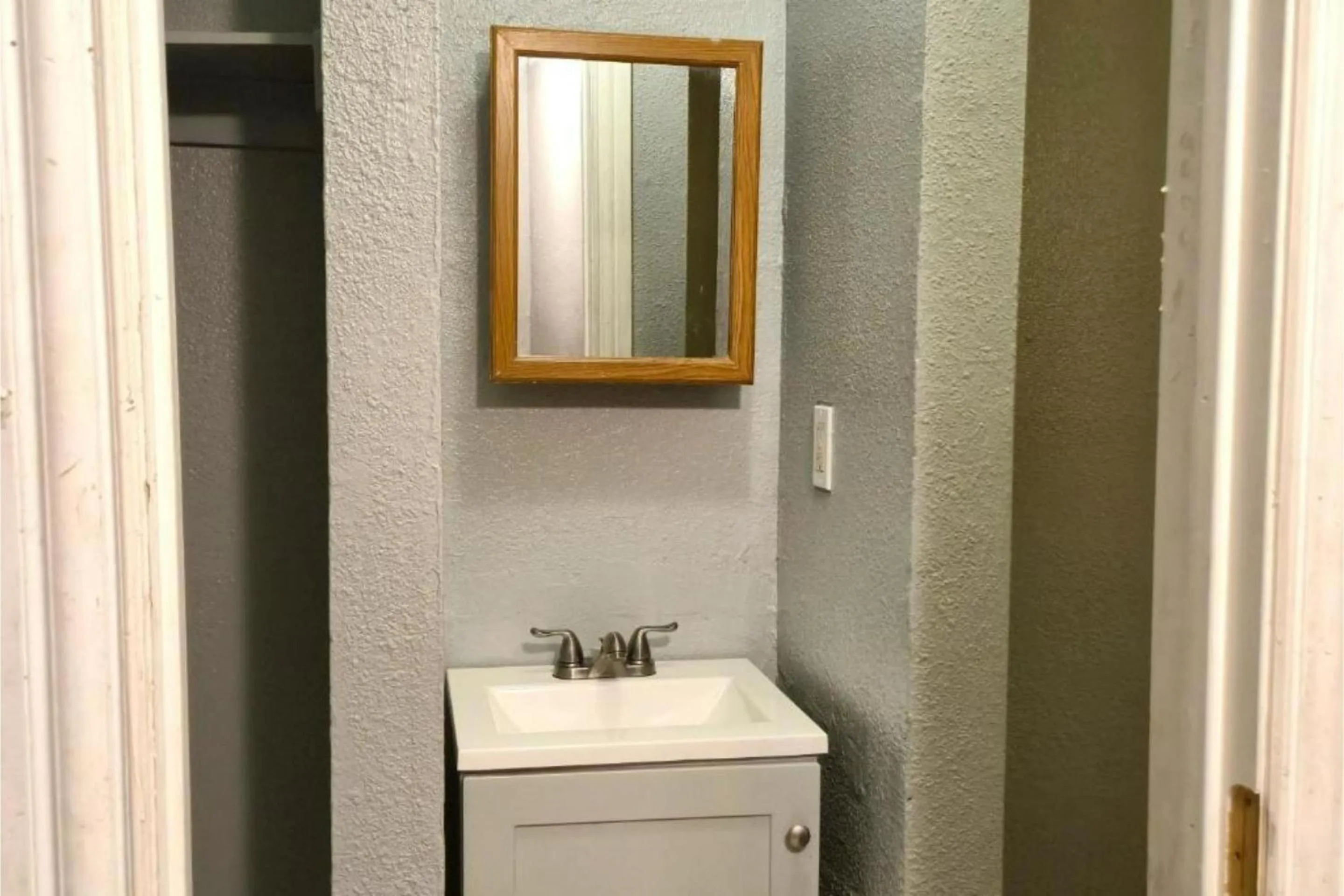 Bathroom in Mi Amor Inn & Suites by Hotel O Dallas Tx Hwy 352