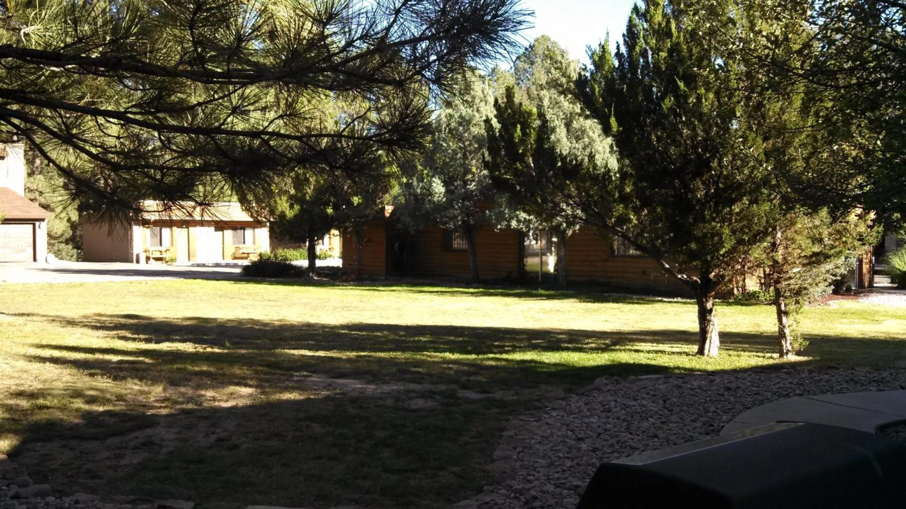 Area and facilities in West Winds Lodge