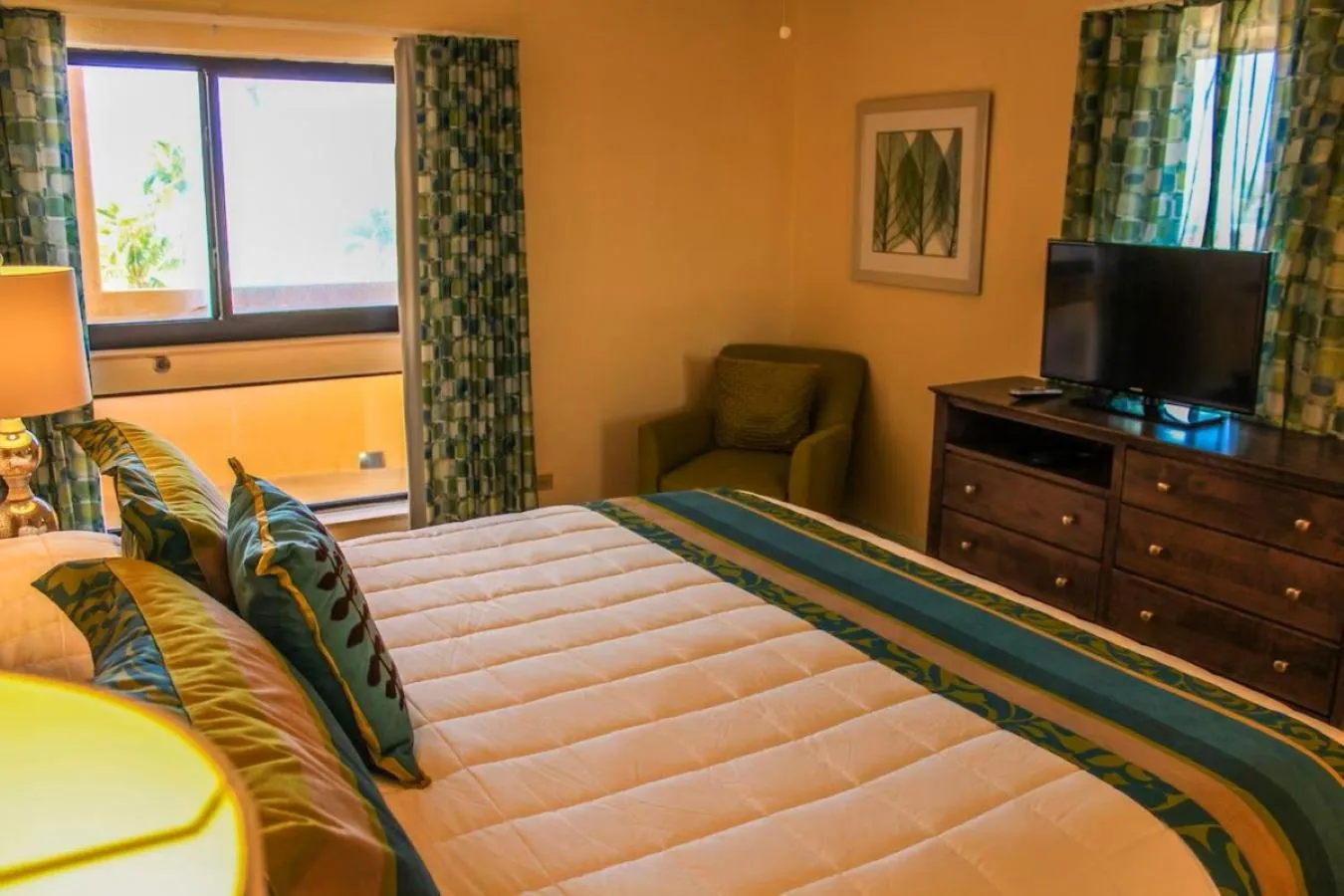 Bed in Hollywood Sands Resort