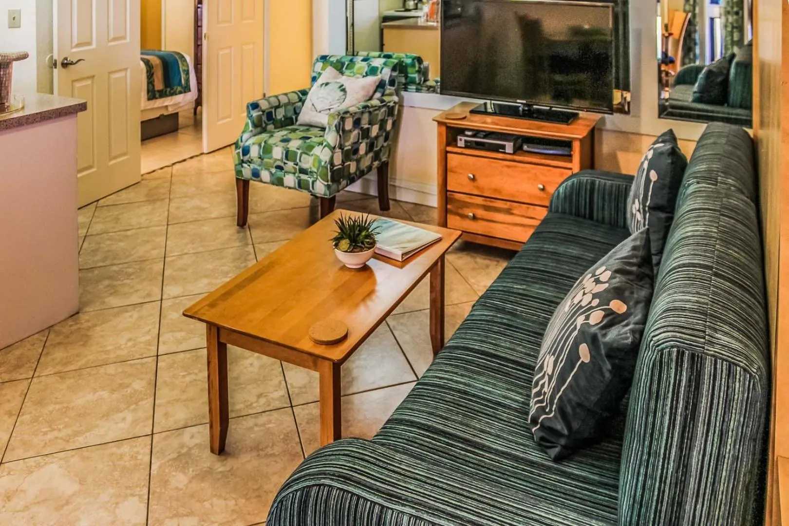 TV and multimedia in Hollywood Sands Resort