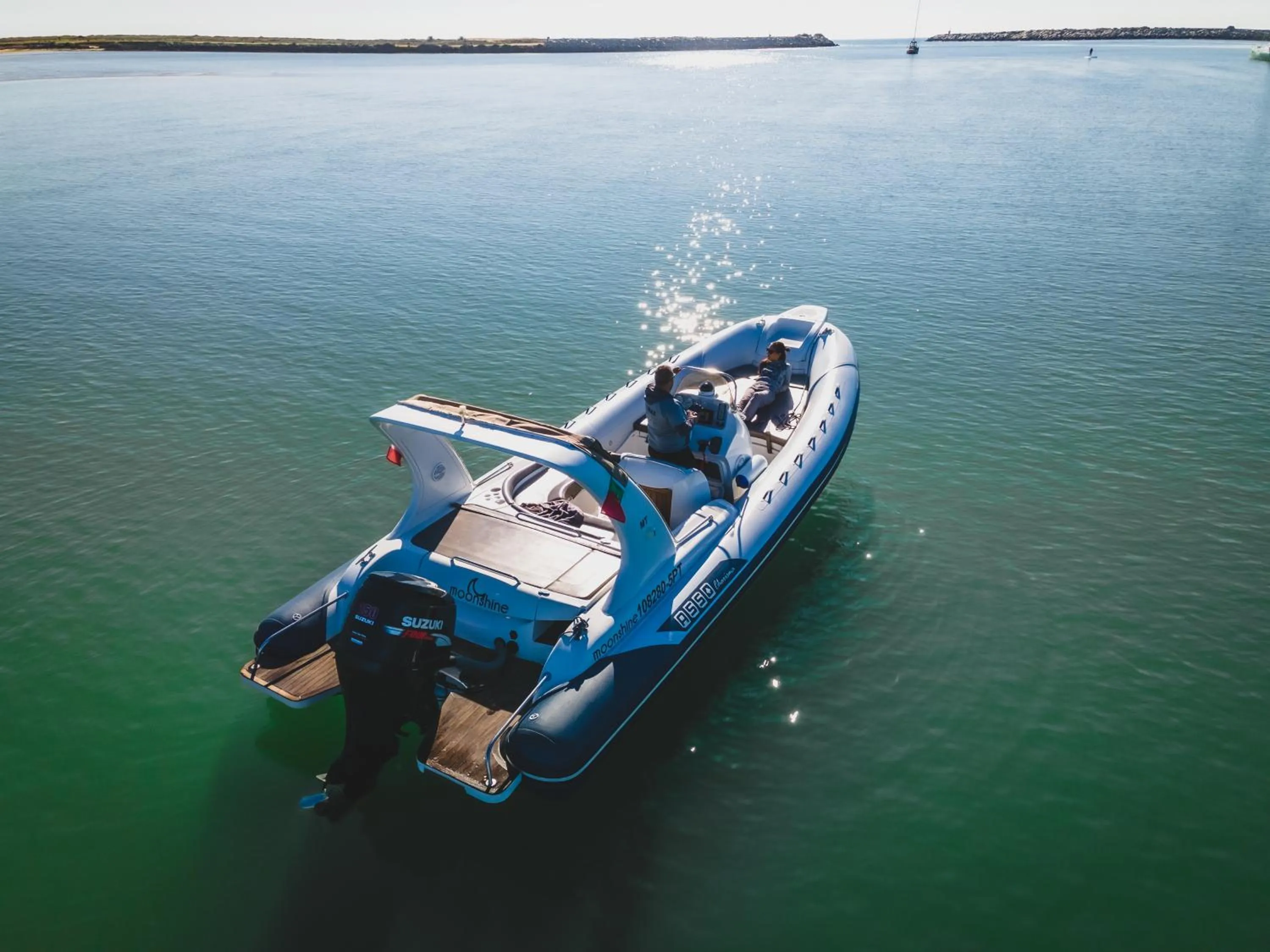 Moonshine Guest House with private studios and private cottage