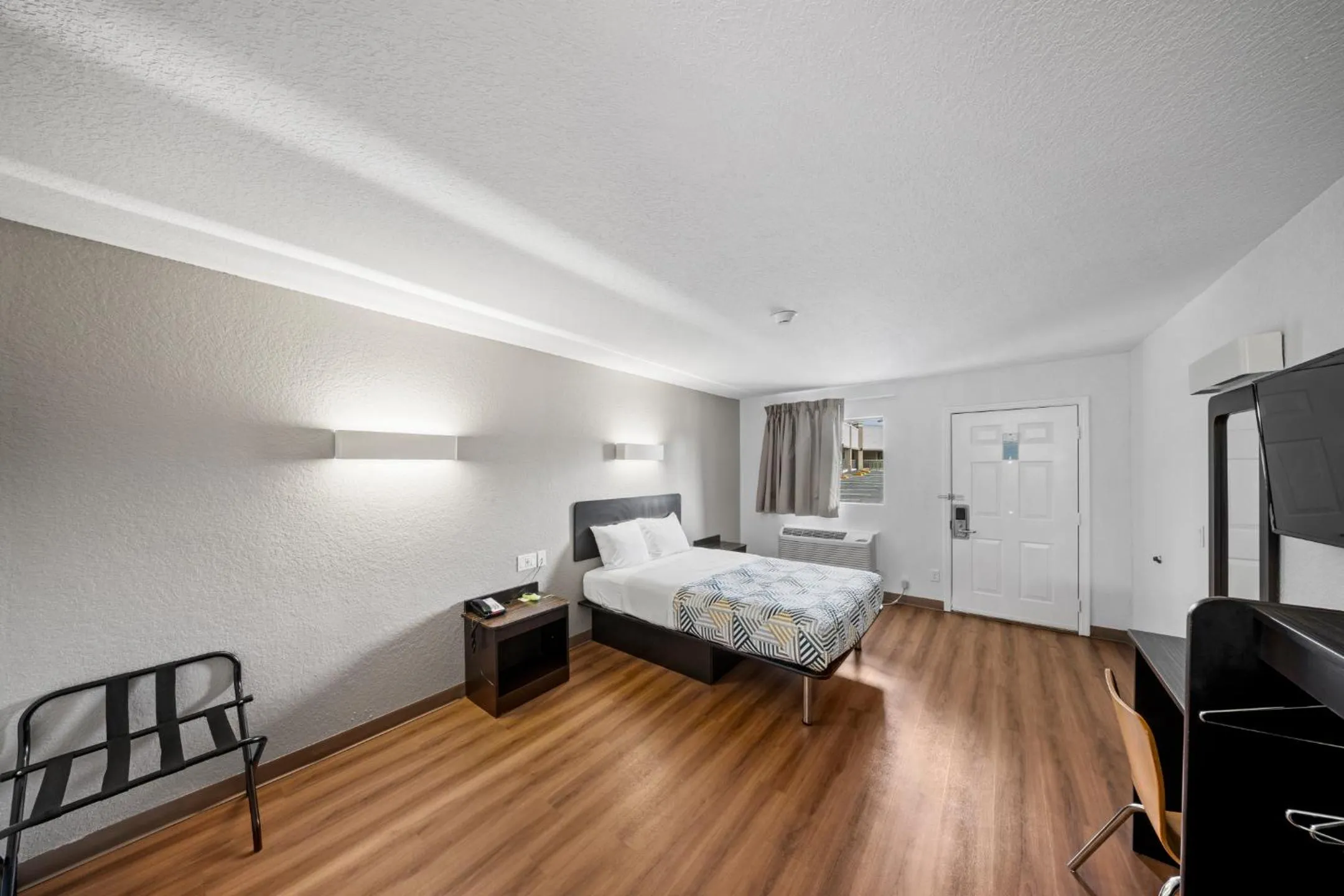 Bedroom, Bed in Motel 6-Moultrie, GA