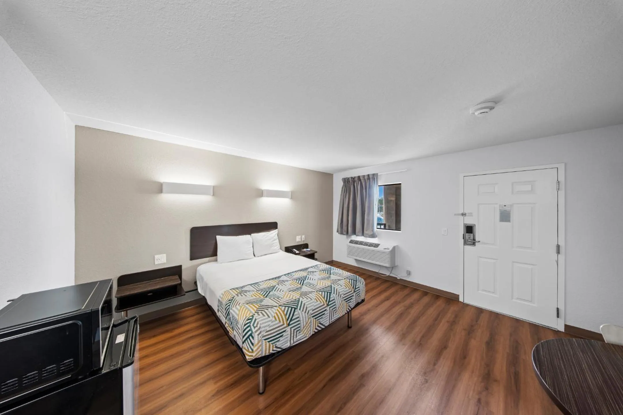 Bedroom, Bed in Motel 6-Moultrie, GA