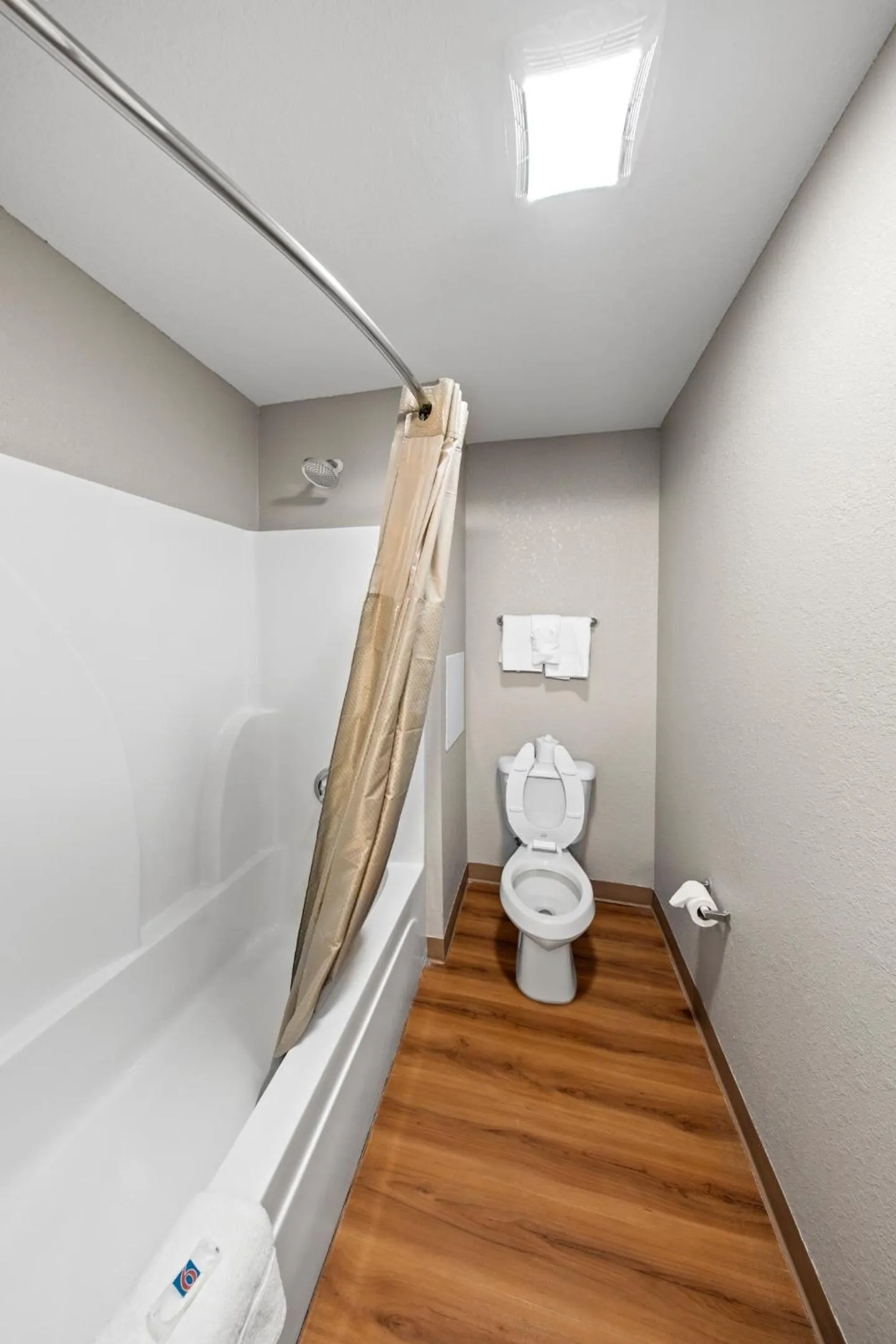 Bathroom in Motel 6-Moultrie, GA