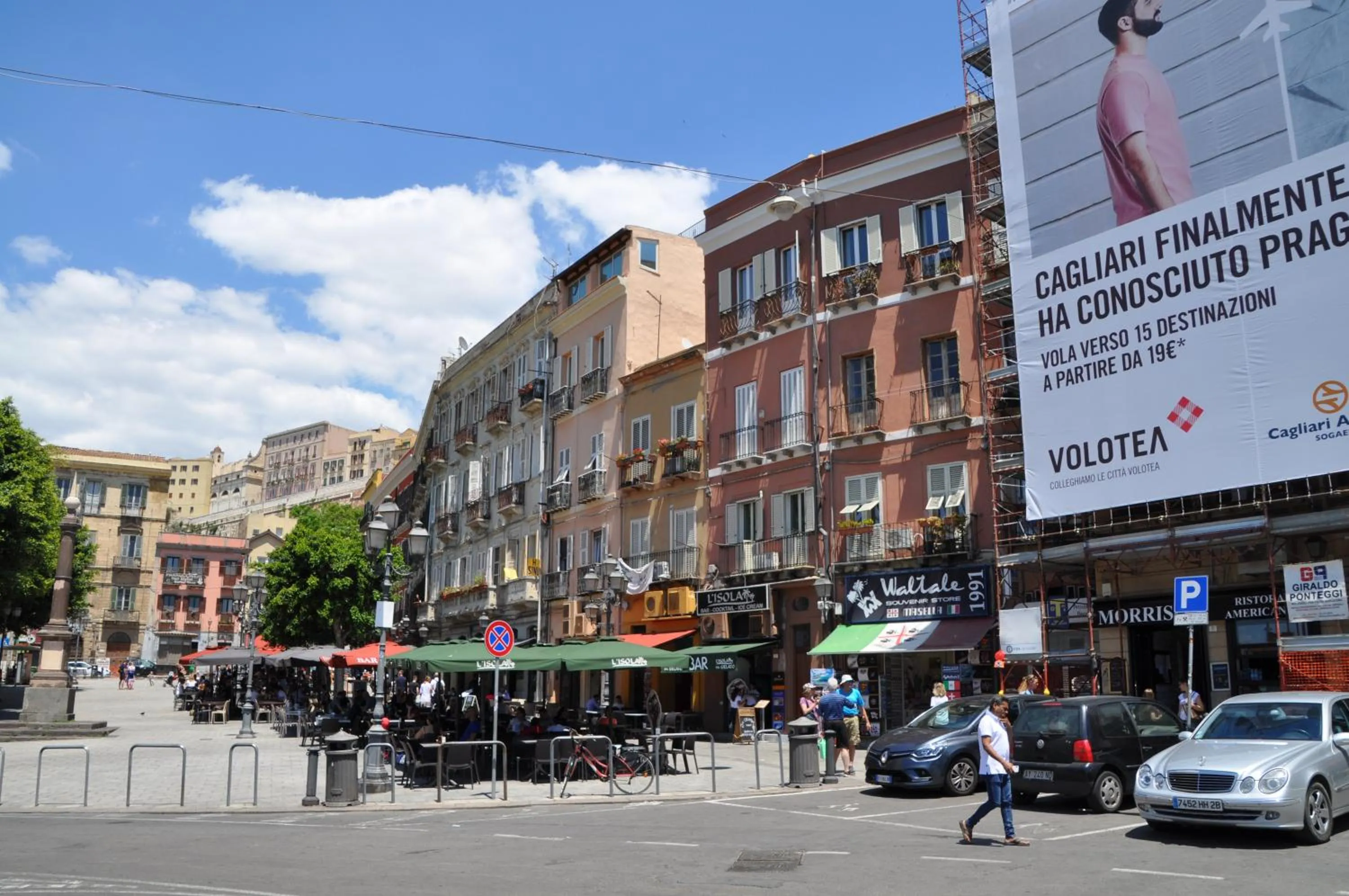 Neighbourhood in EVA LUXURY ROOMS CAGLIARI