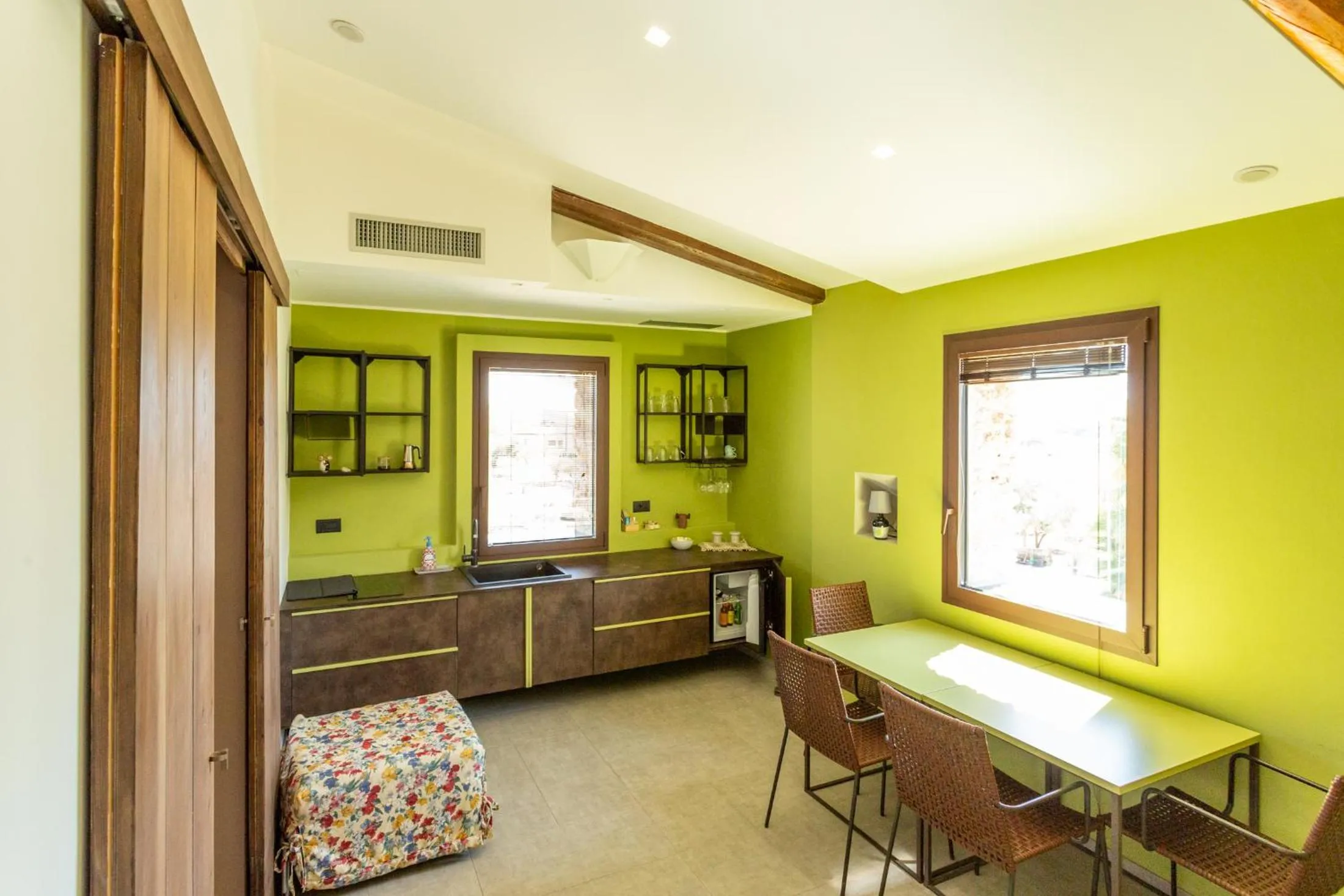 Kitchen or kitchenette in Oikos in Terre di Zaccanello
