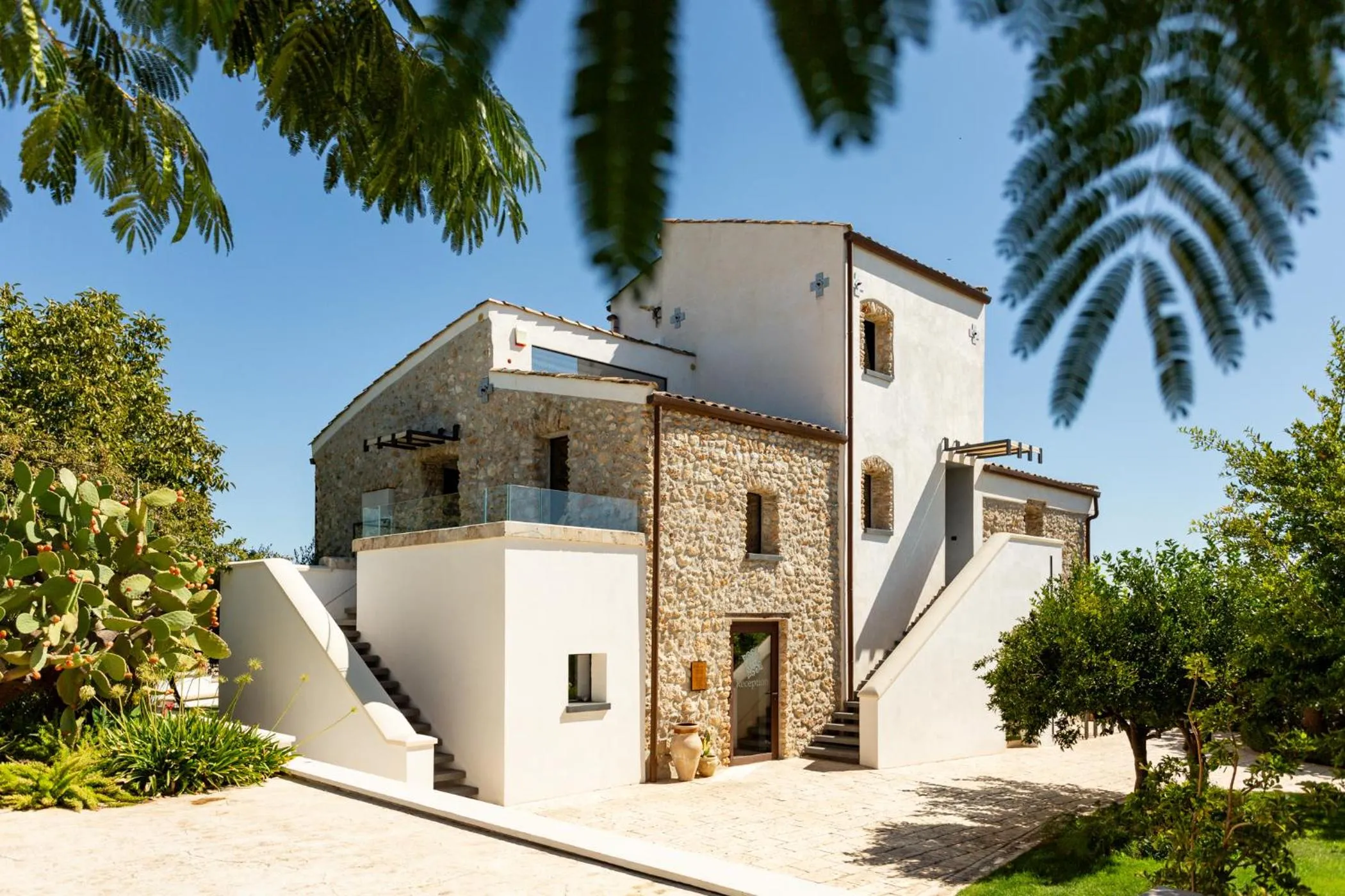 Property building in Oikos in Terre di Zaccanello