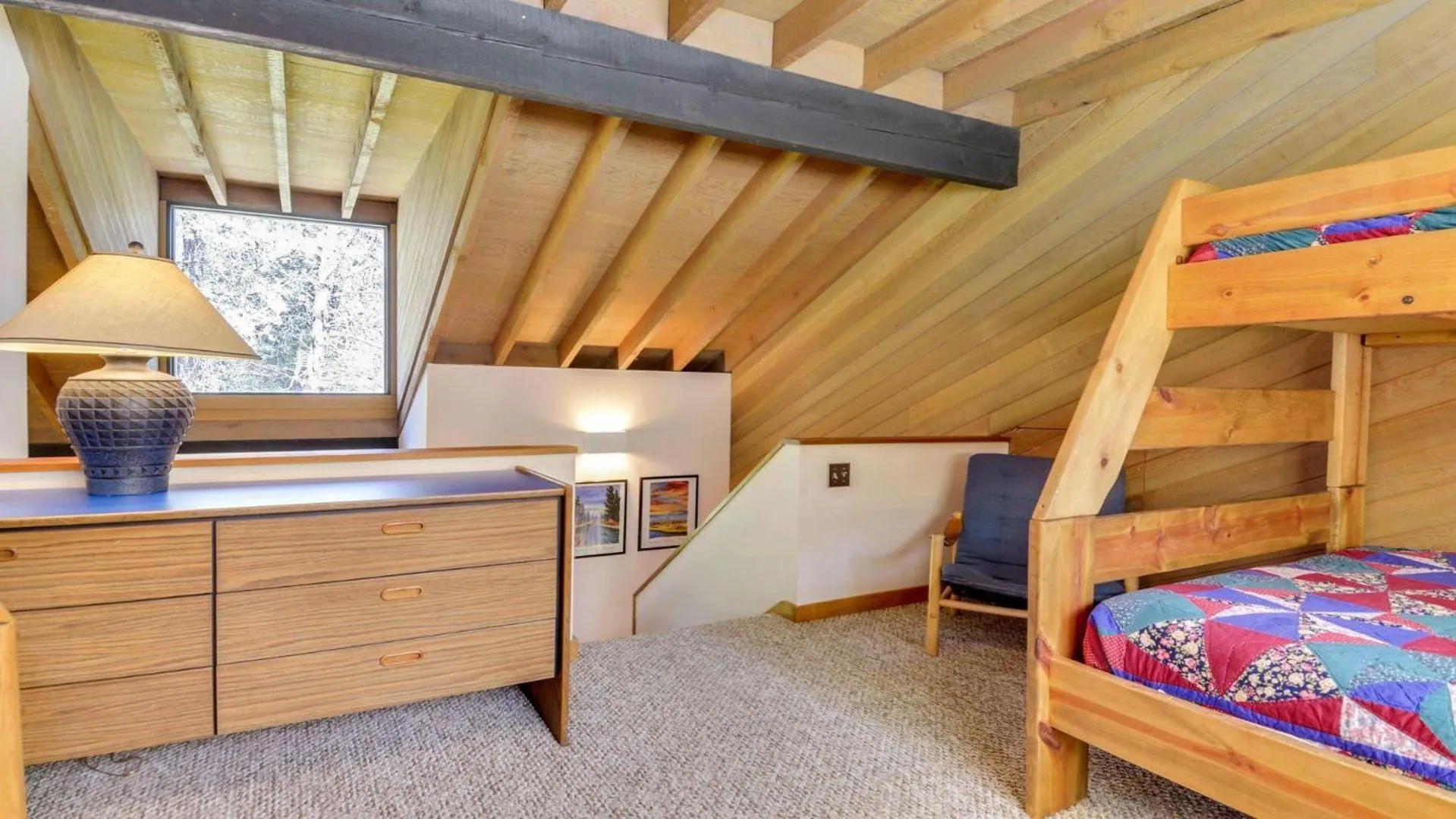 Bed in Meadow House 21