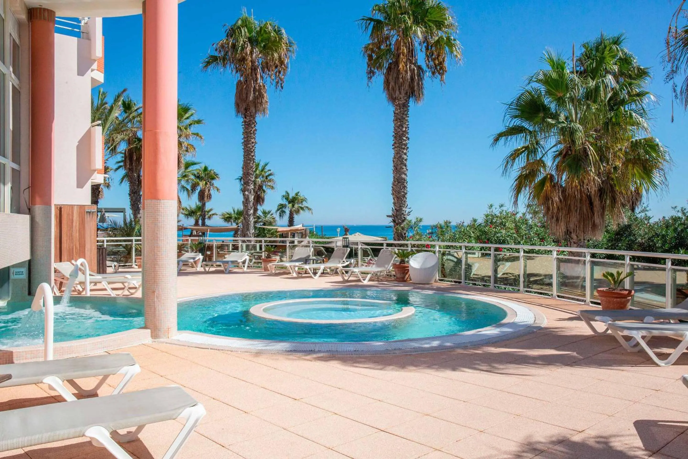 Spa and wellness centre/facilities in Grand Hôtel Les Flamants Roses Thalasso & Spa