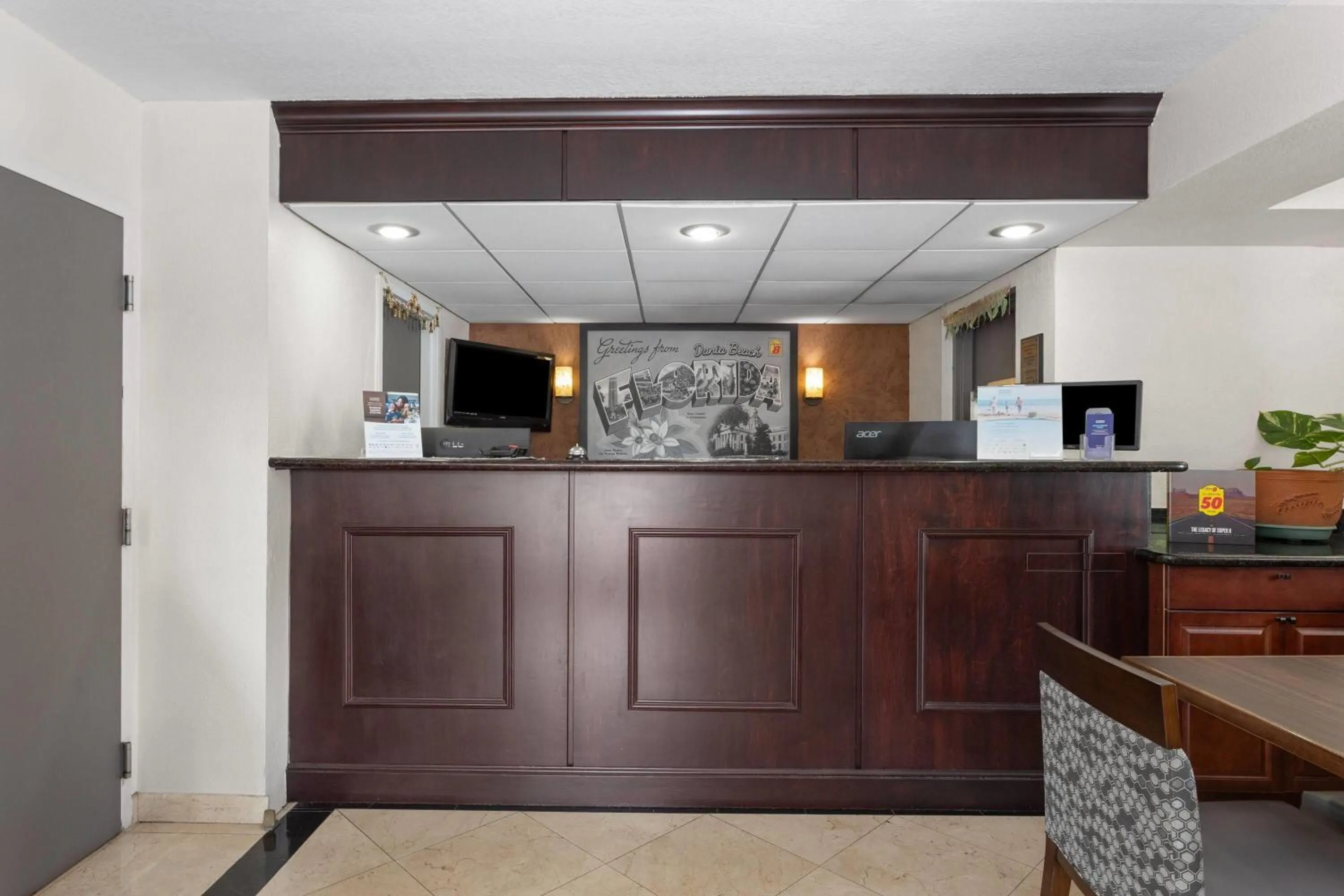 Lobby or reception in Super 8 Motel by Wyndham near Fort Lauderdale Arpt
