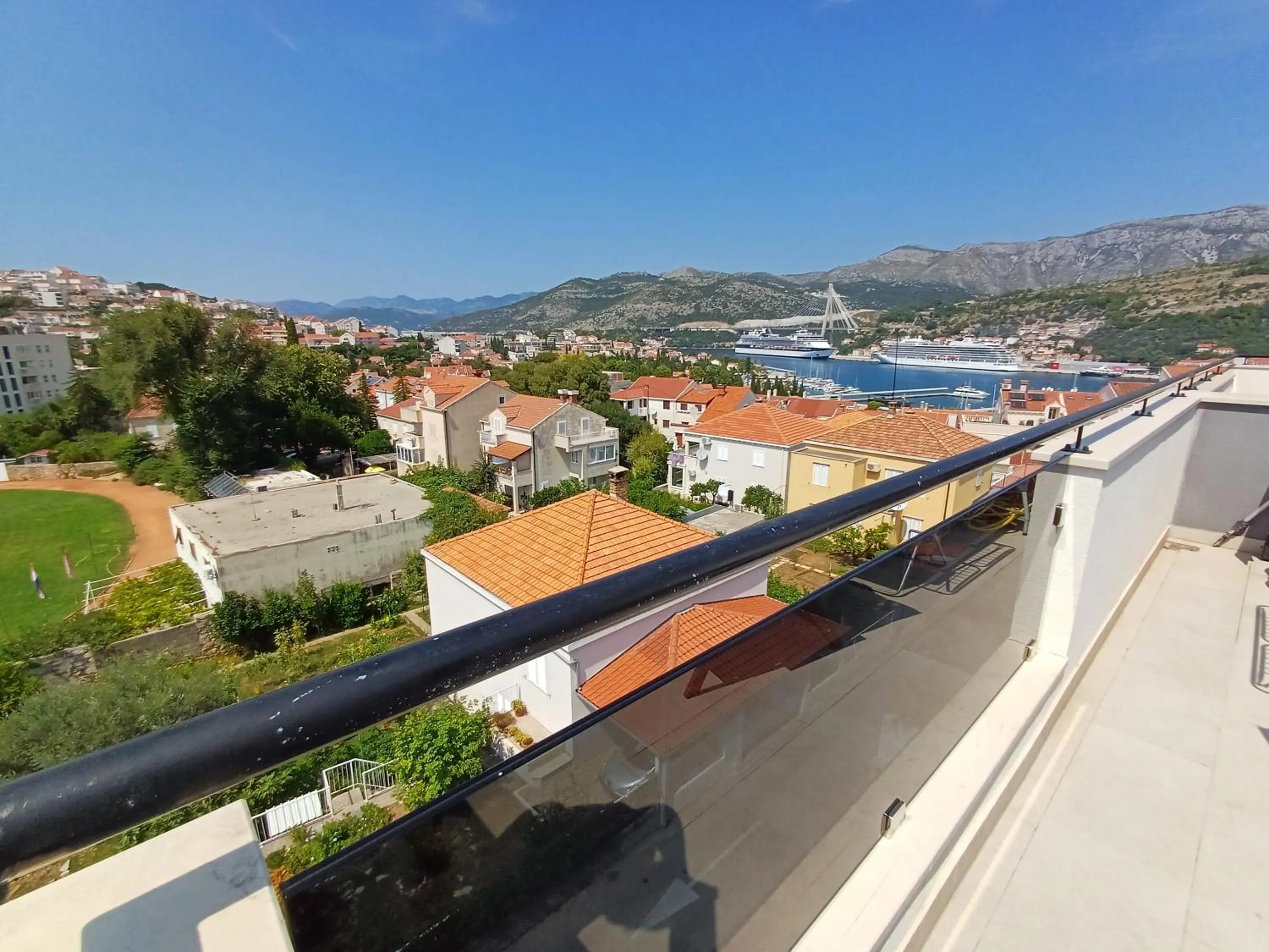 Day in Apartments Mak & Lux - sea & sunset top view