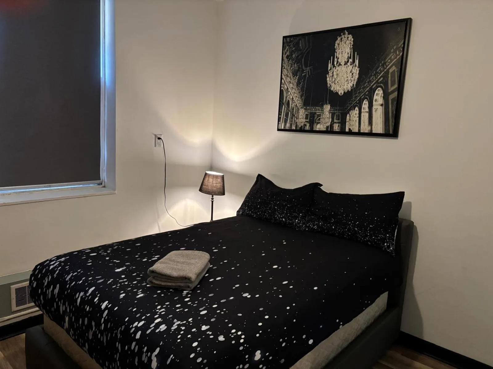 Bed in Palmerston Hotel