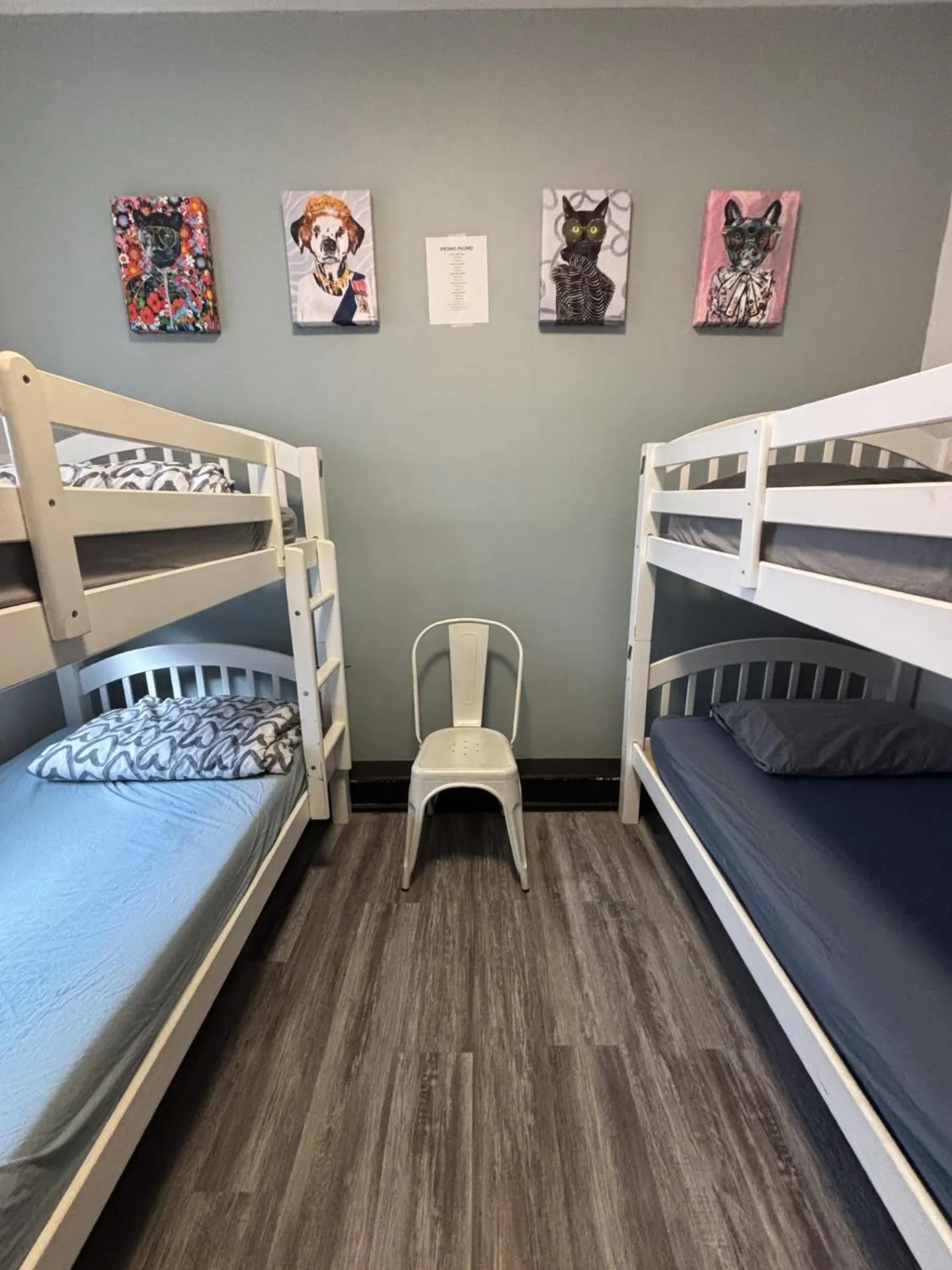 Photo of the whole room, Bed in Palmerston Hotel