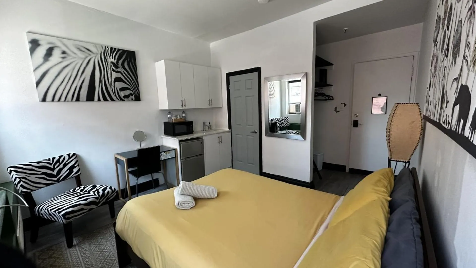 Shower in Queen Nest Hotel