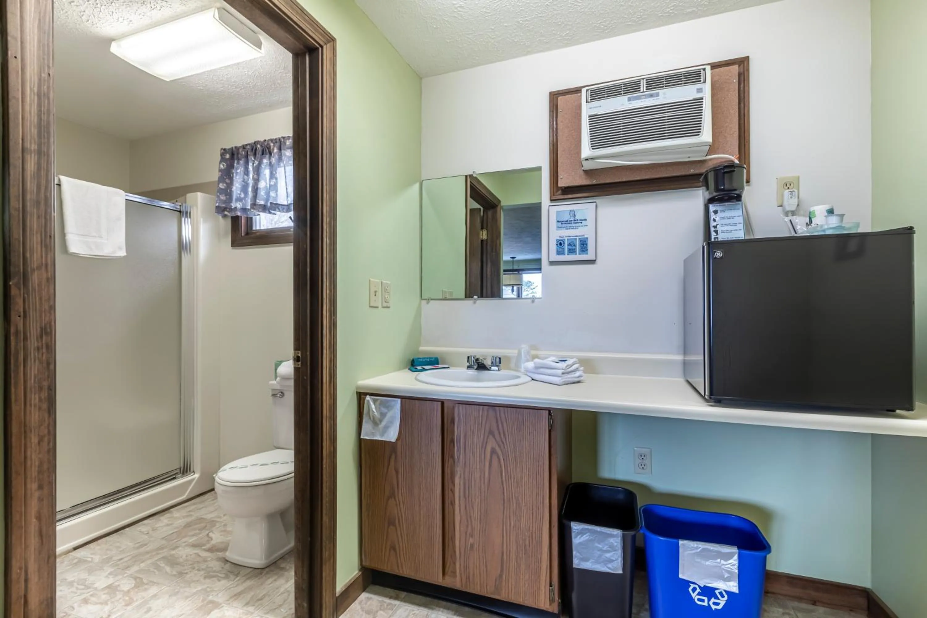 Inn Between the Beaches & Villager