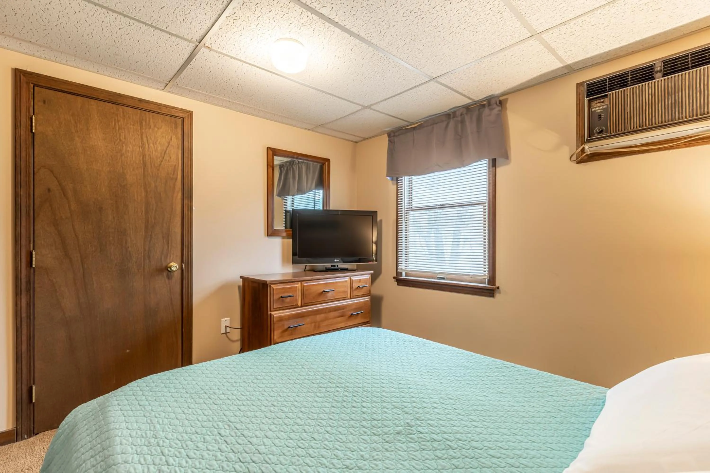 Inn Between the Beaches & Villager