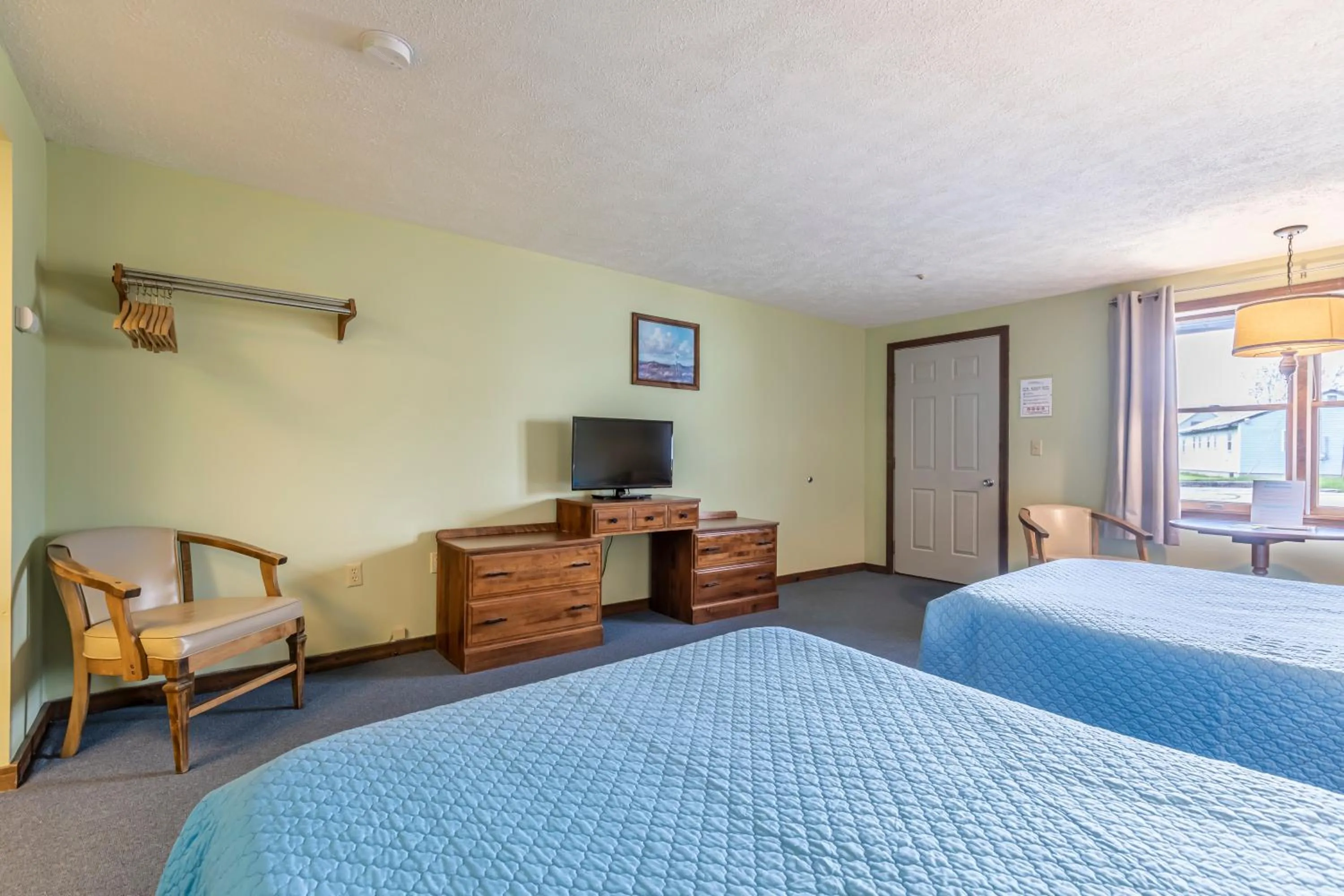 Inn Between the Beaches & Villager