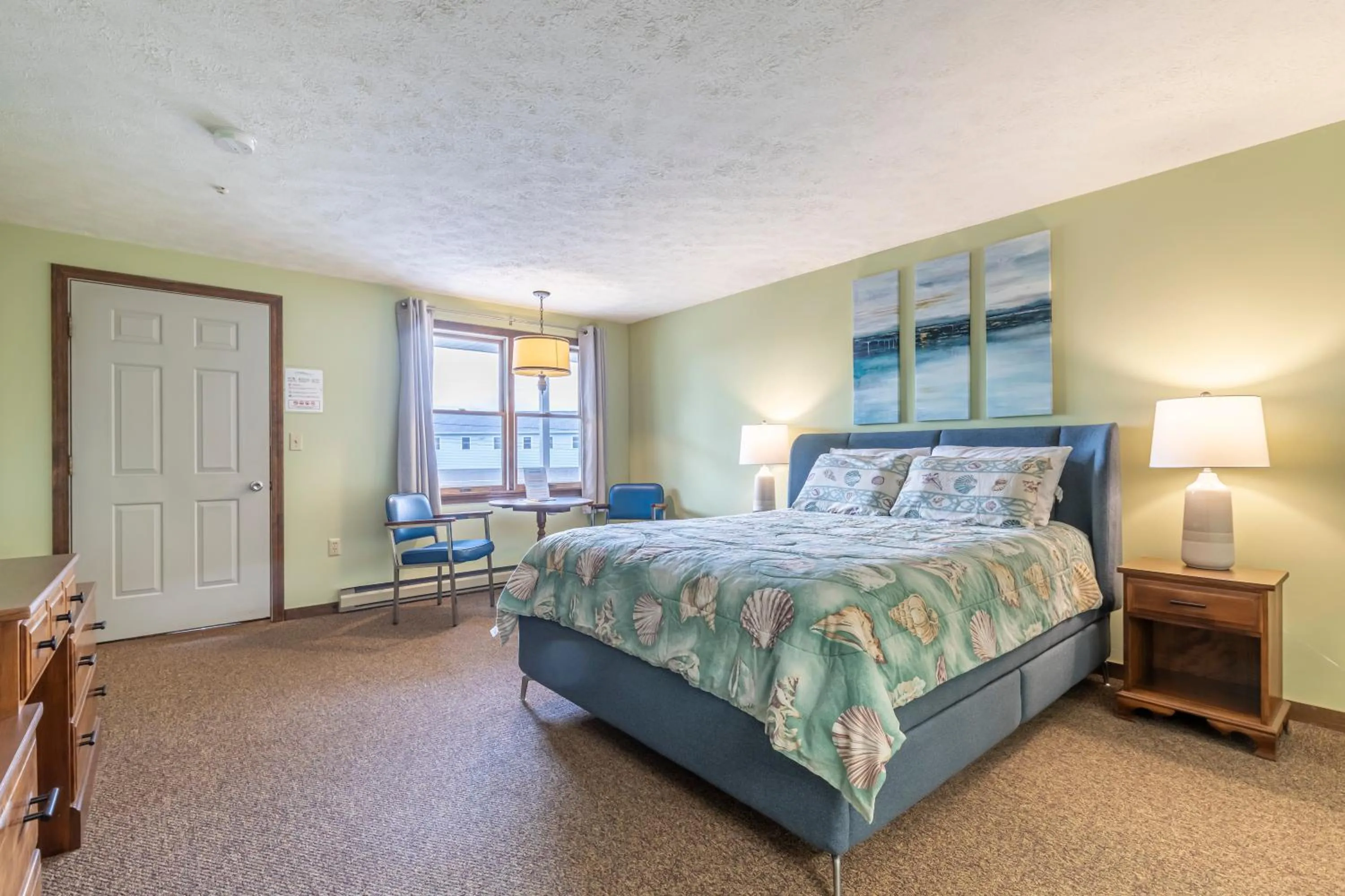 Inn Between the Beaches & Villager