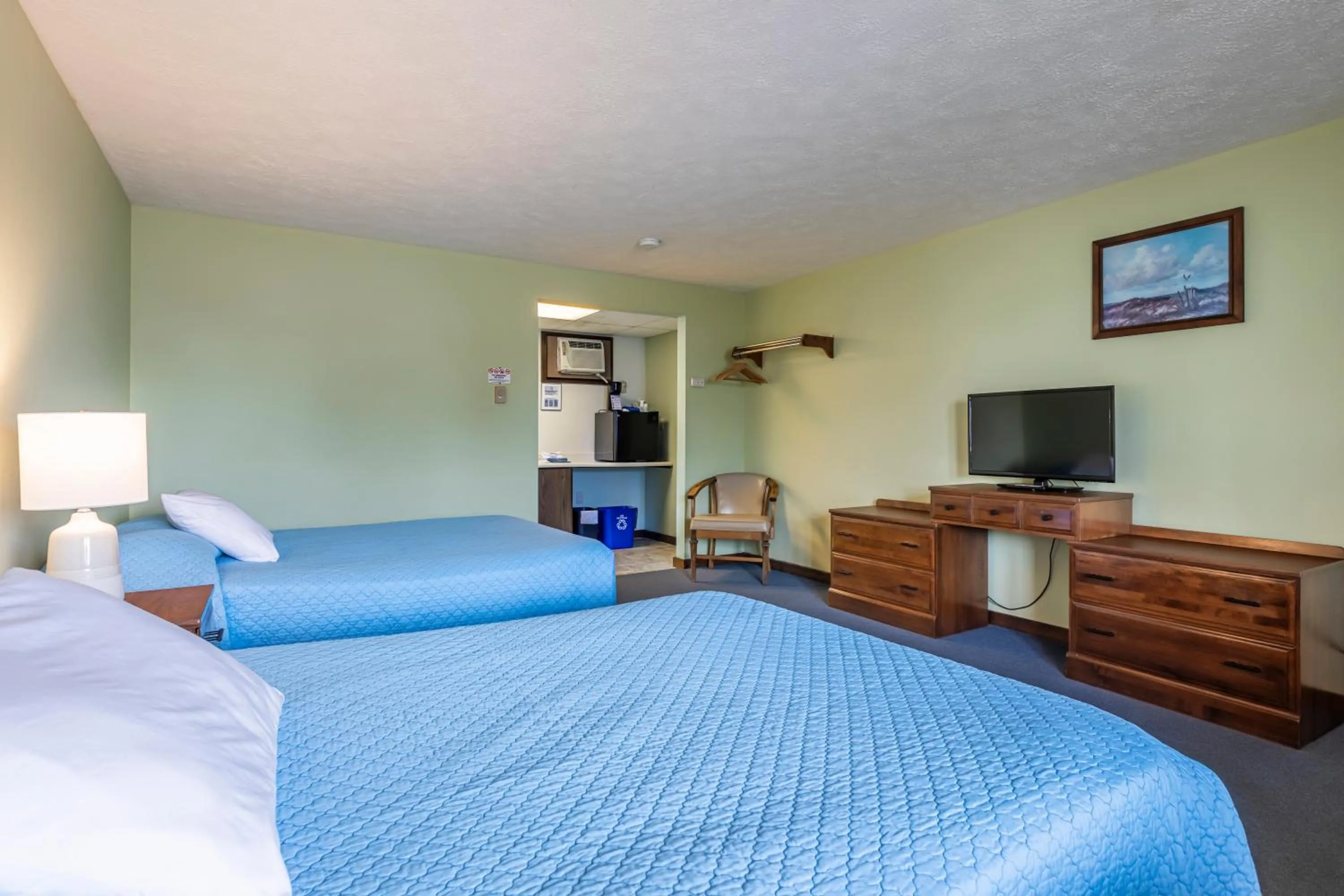 Inn Between the Beaches & Villager