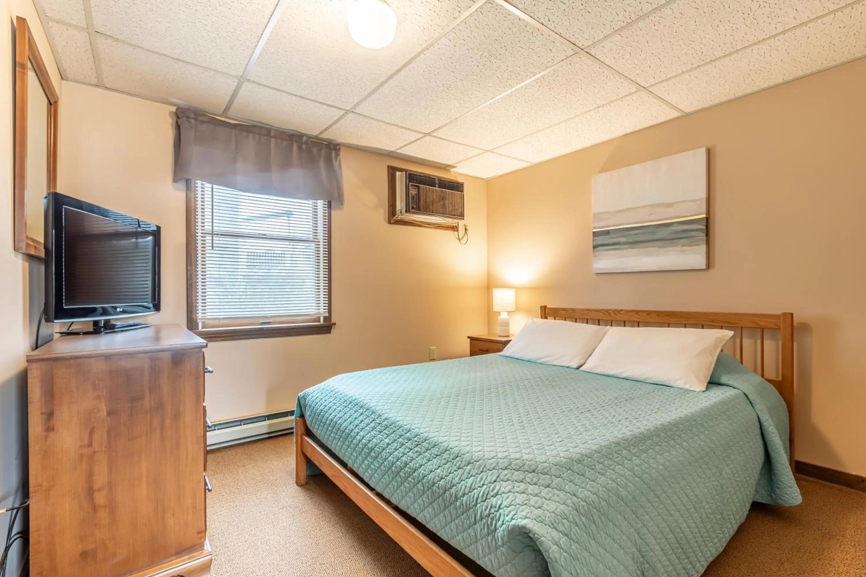 Inn Between the Beaches & Villager