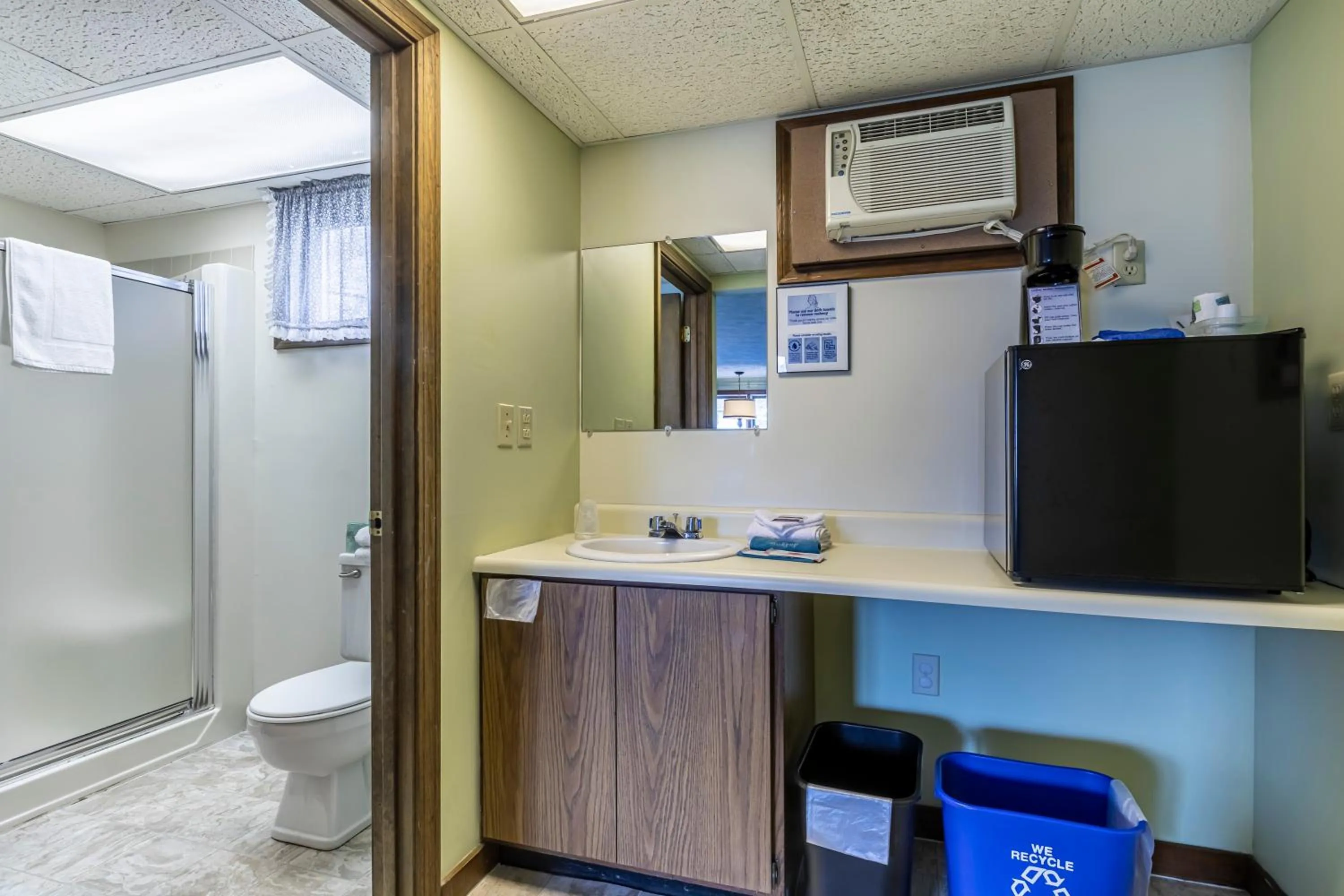 Inn Between the Beaches & Villager