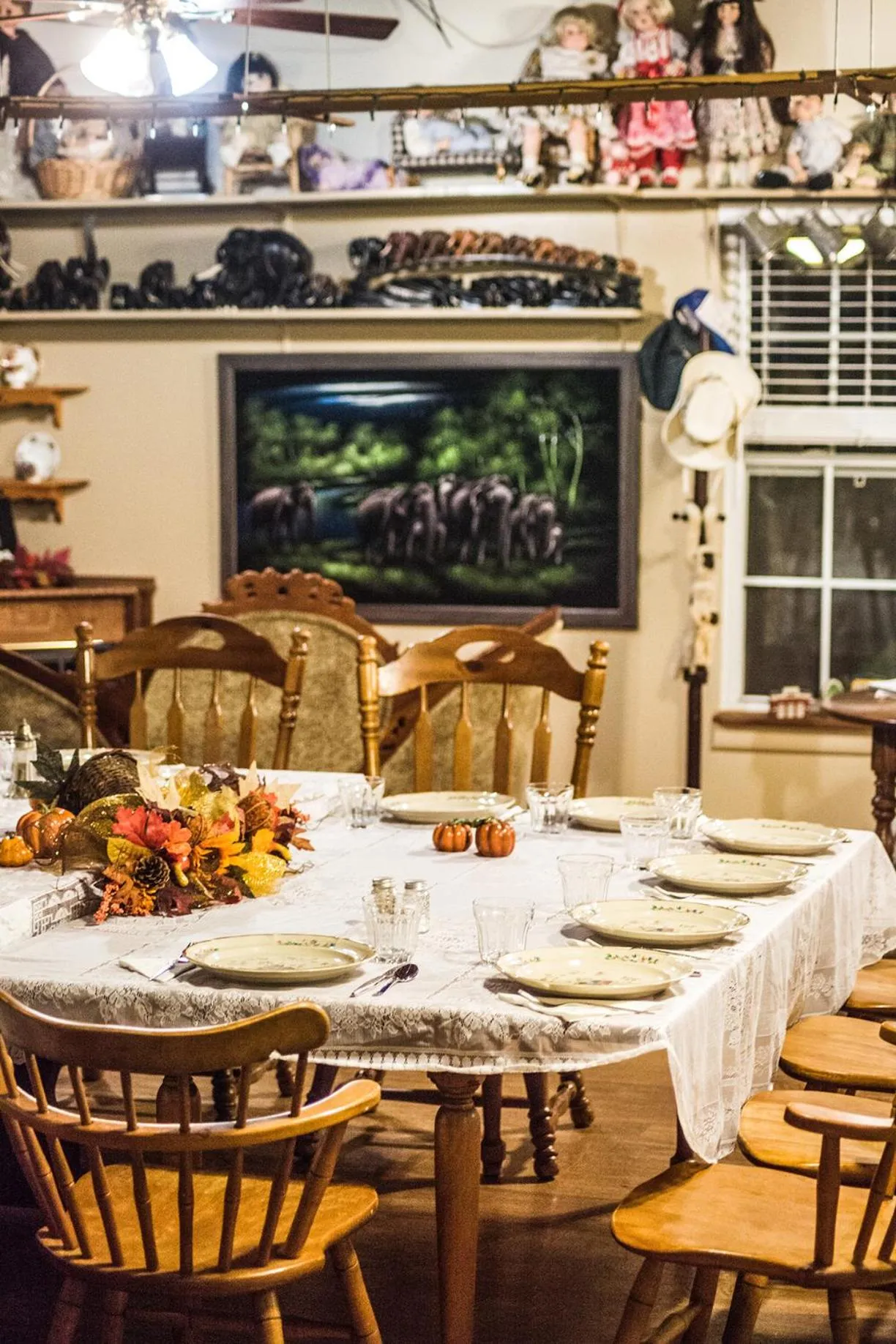 Restaurant/places to eat in Nolichuckey Bluffs Bed & Breakfast Cabins