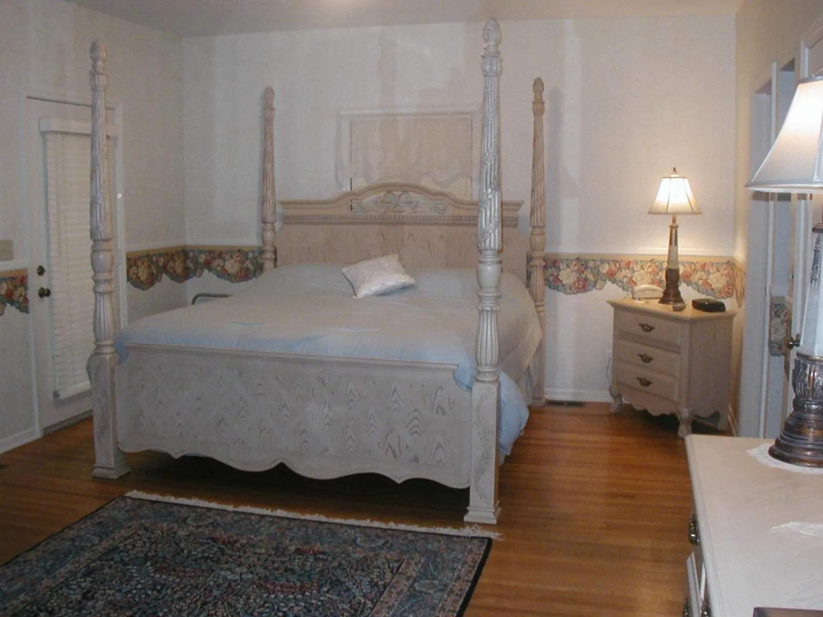 Bed in Afton House Inn