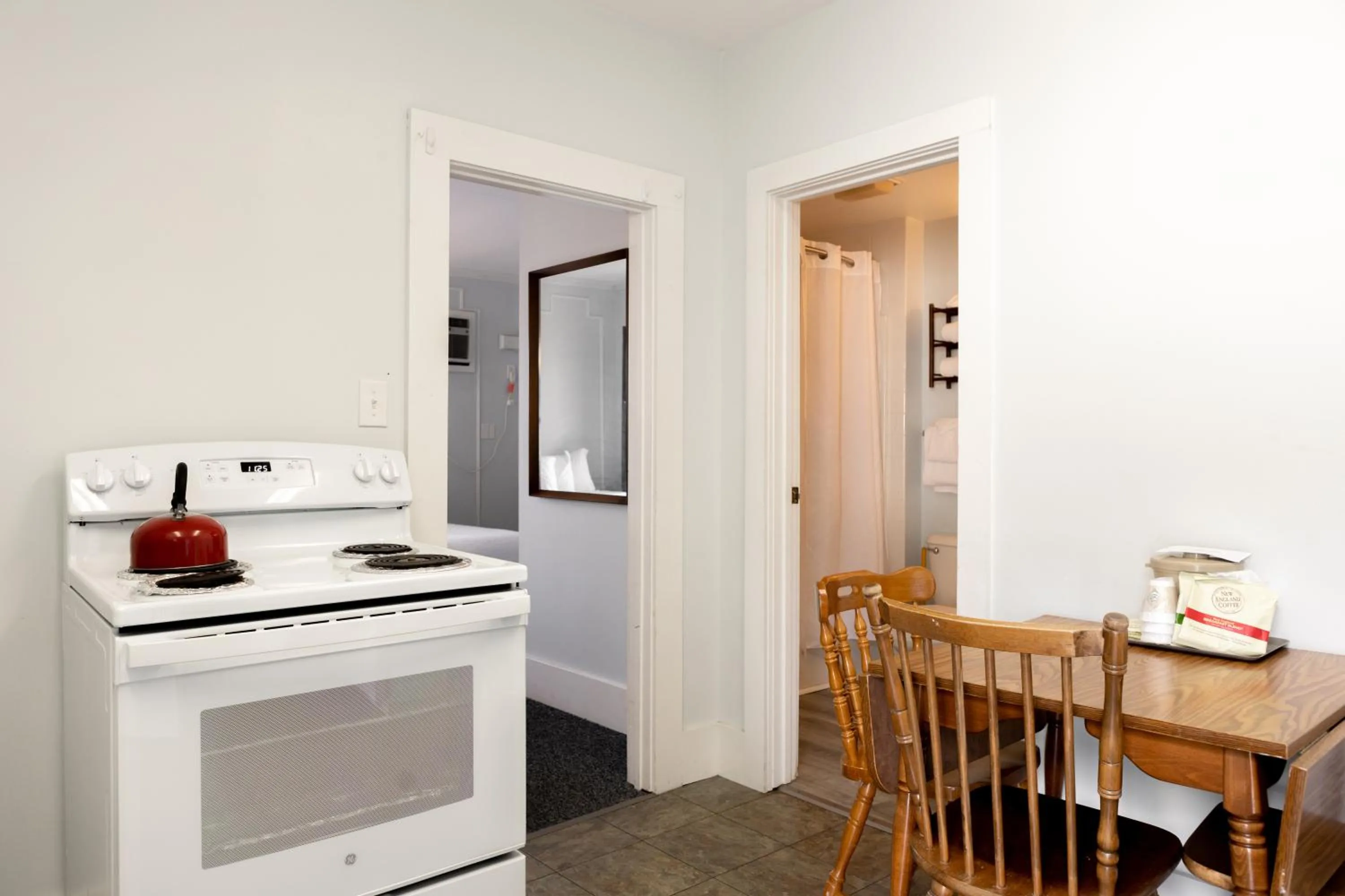 Kitchen or kitchenette in The Heritage of Lake George